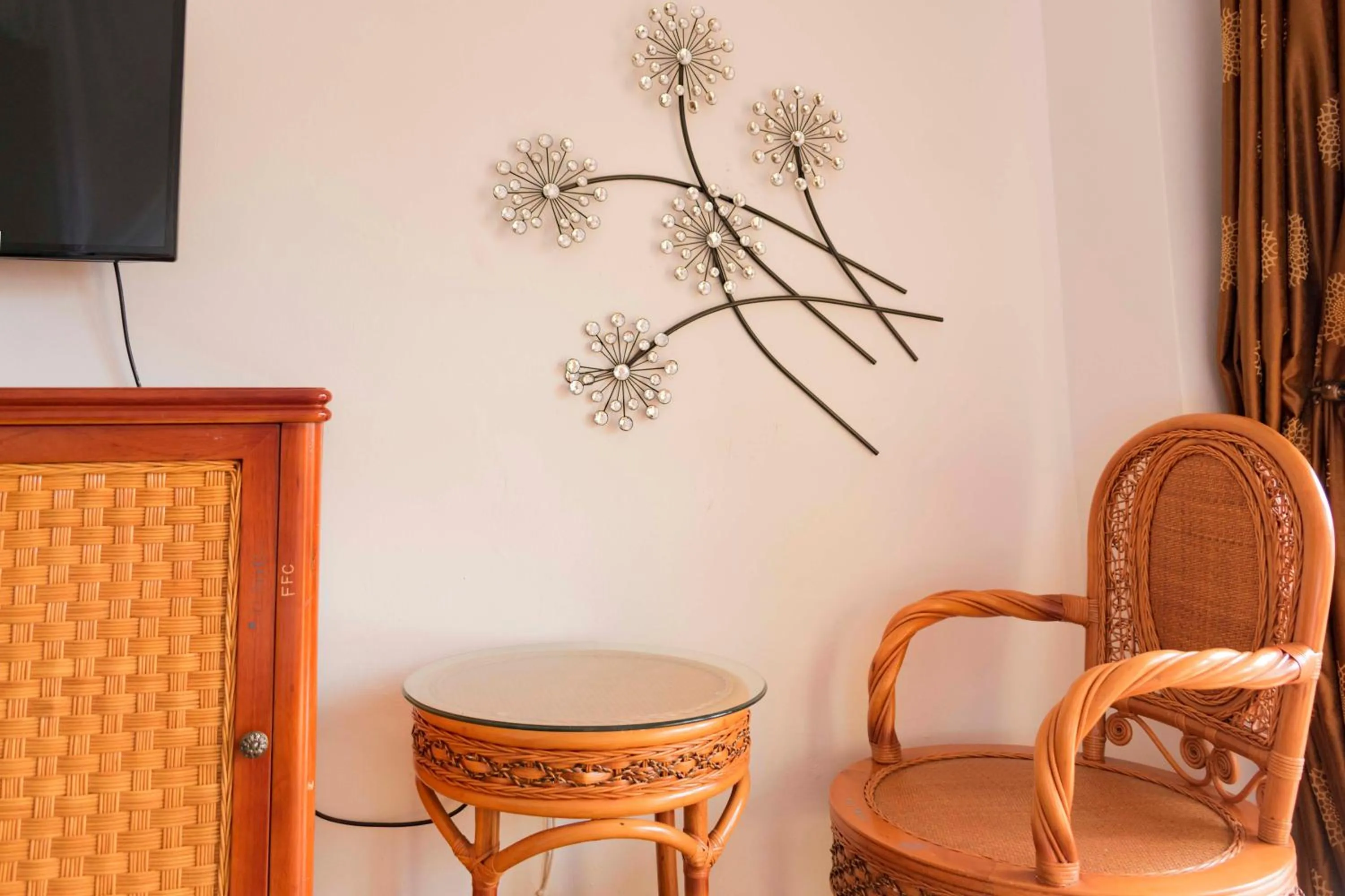 TV and multimedia in Fort Fun City Hotel Fort Portal