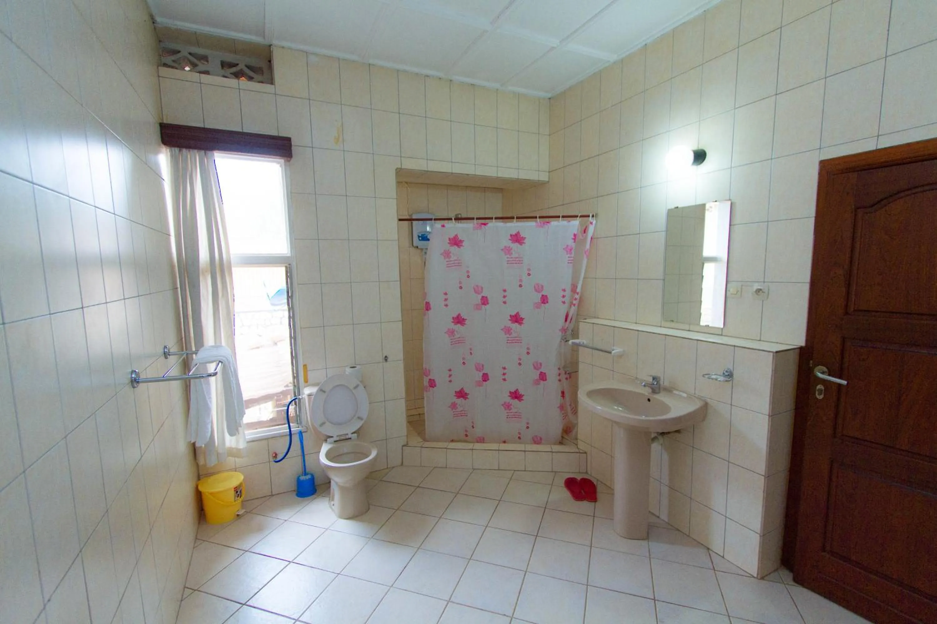 Bathroom in Kings Hospitality Centre