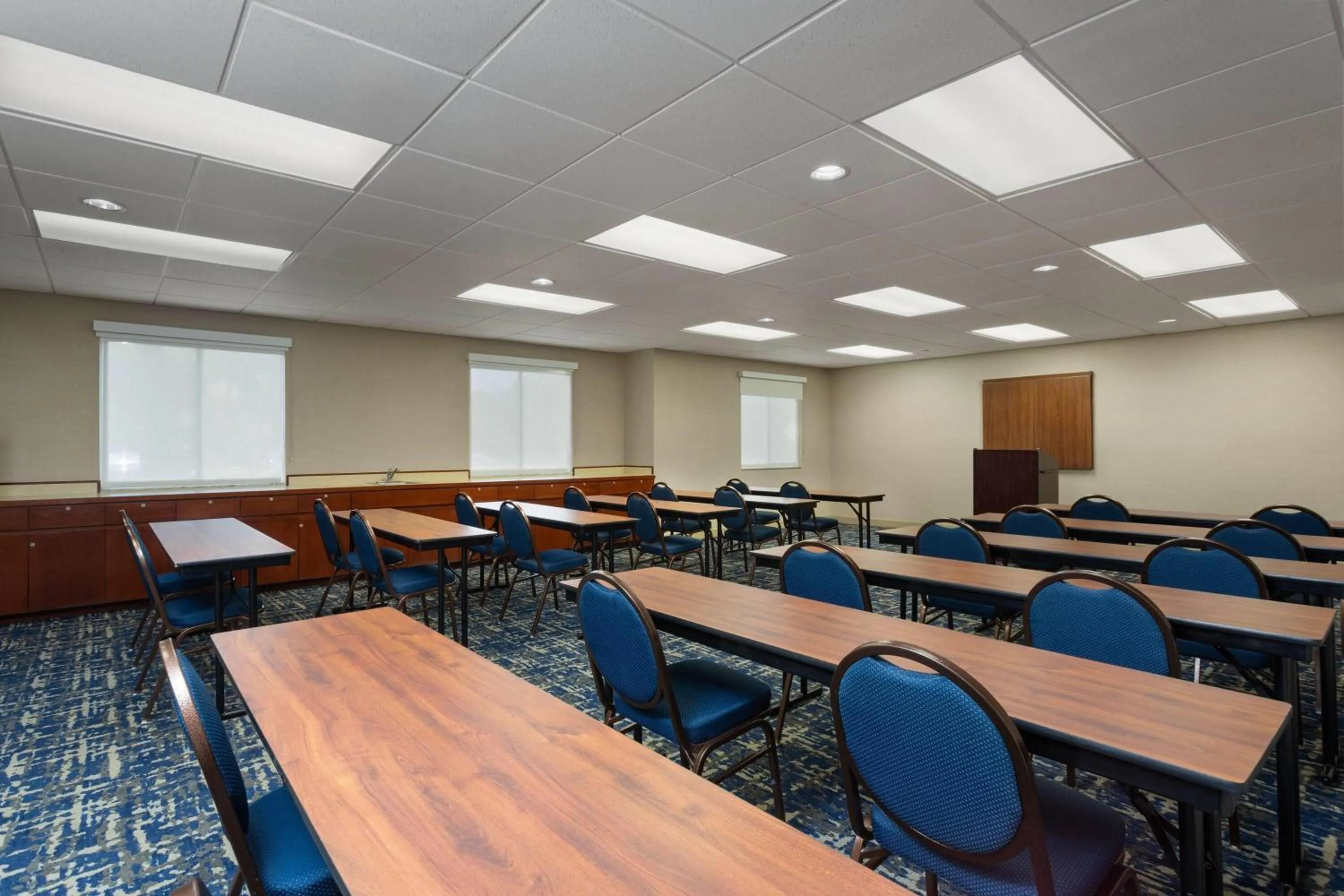 Meeting/conference room in Hawthorn Extended Stay by Wyndham Naples