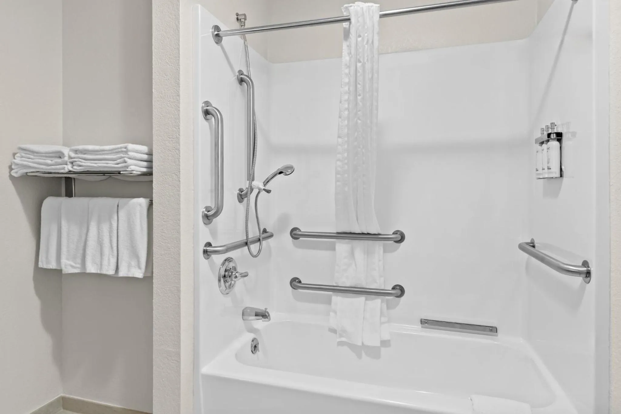 Bathroom in Candlewood Suites Hazleton by IHG