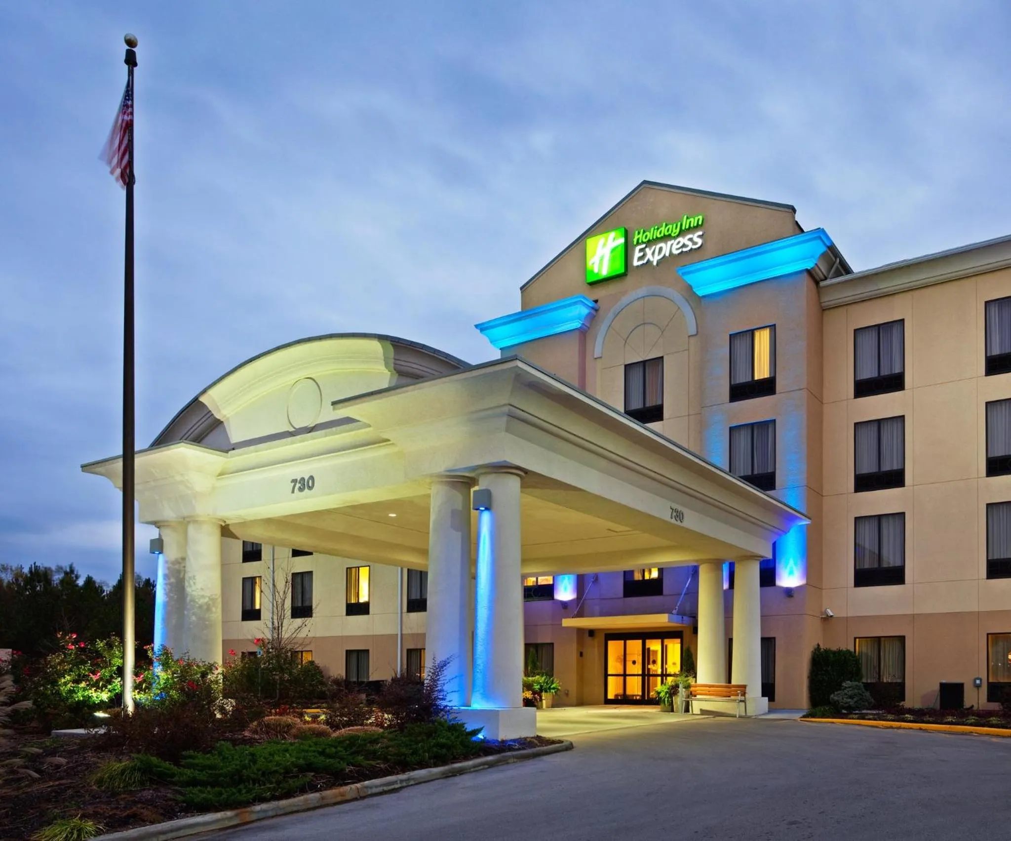 Property building in Holiday Inn Express Knoxville-Strawberry Plains by IHG