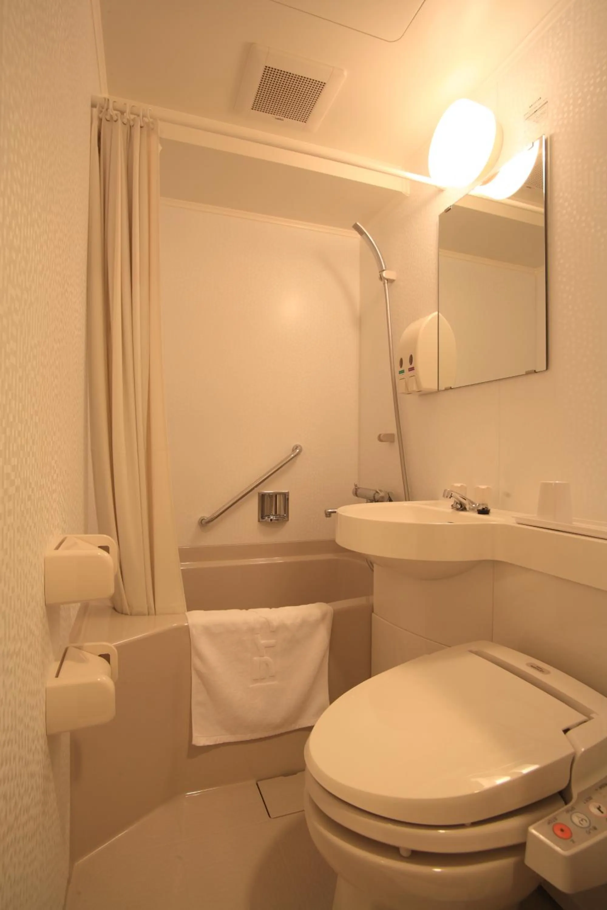 Toilet in Life Inn Katsuta Station West