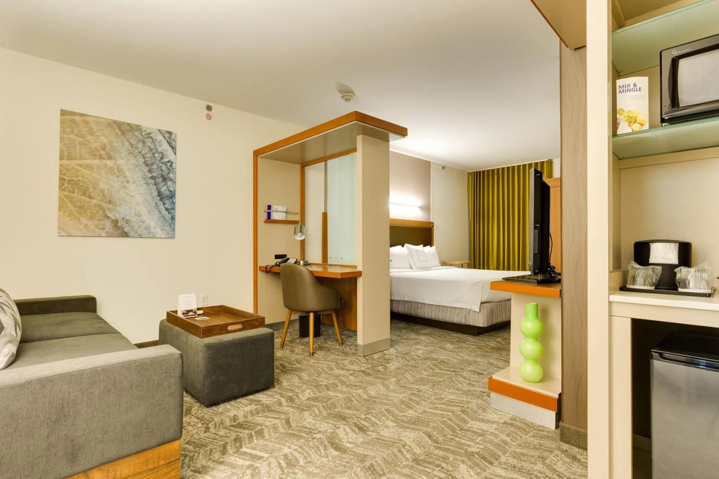 Photo of the whole room, Bed in SpringHill Suites by Marriott McAllen Convention Center