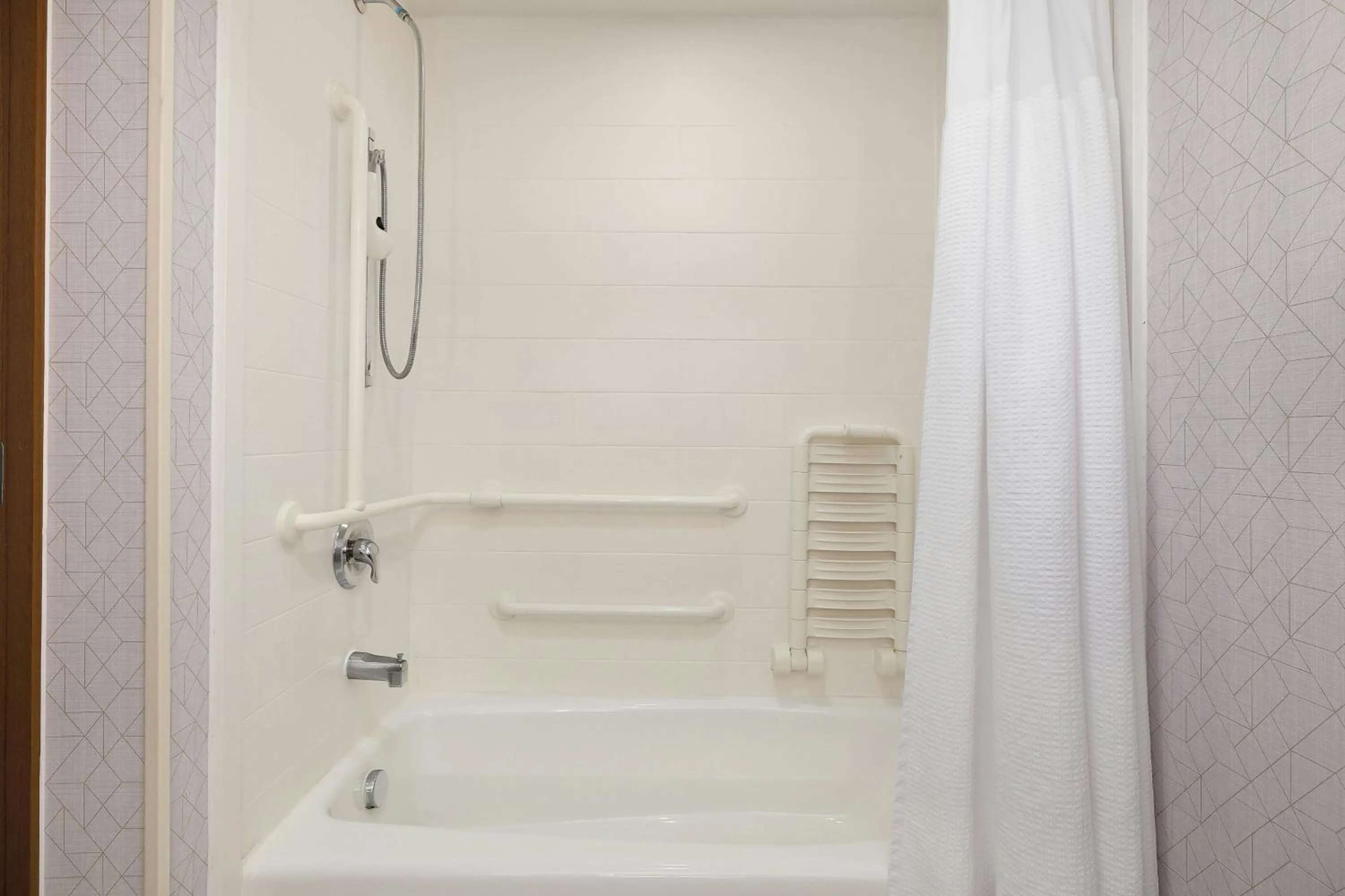 Bathroom in SpringHill Suites by Marriott McAllen Convention Center