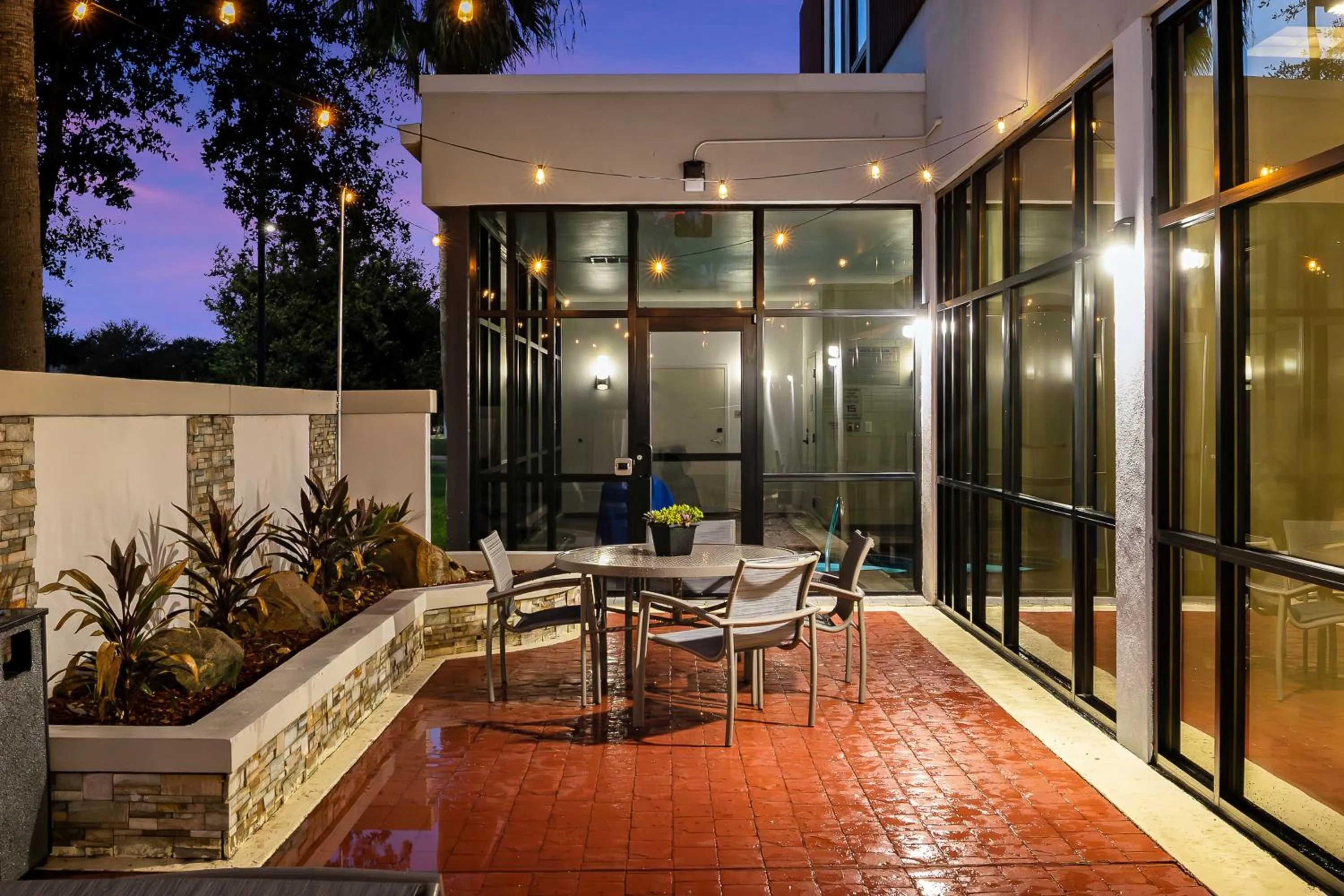 Patio in SpringHill Suites by Marriott McAllen Convention Center