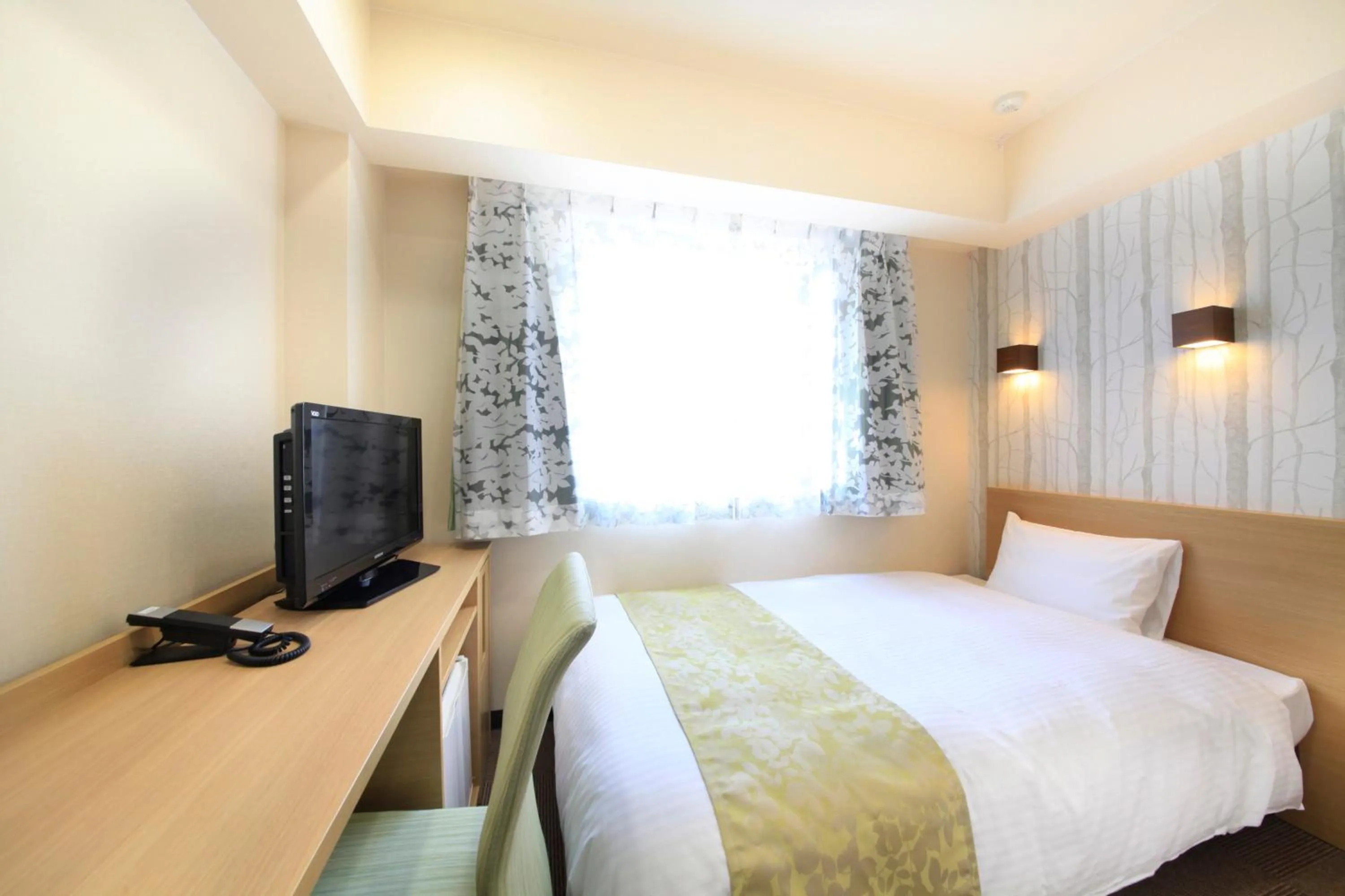 Photo of the whole room, Bed in Hotel Lifetree Hitachinoushiku