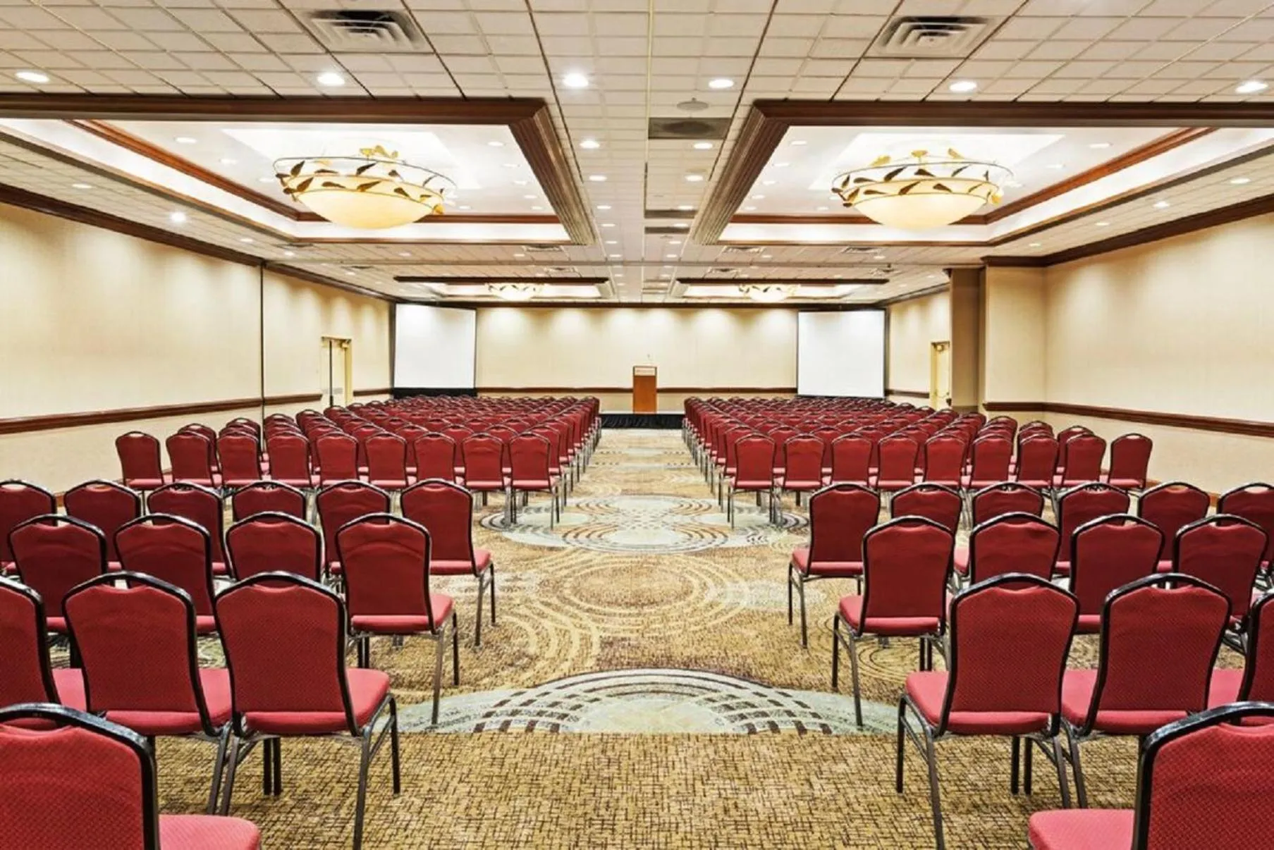 Restaurant/places to eat in Crowne Plaza Knoxville Downtown University by IHG