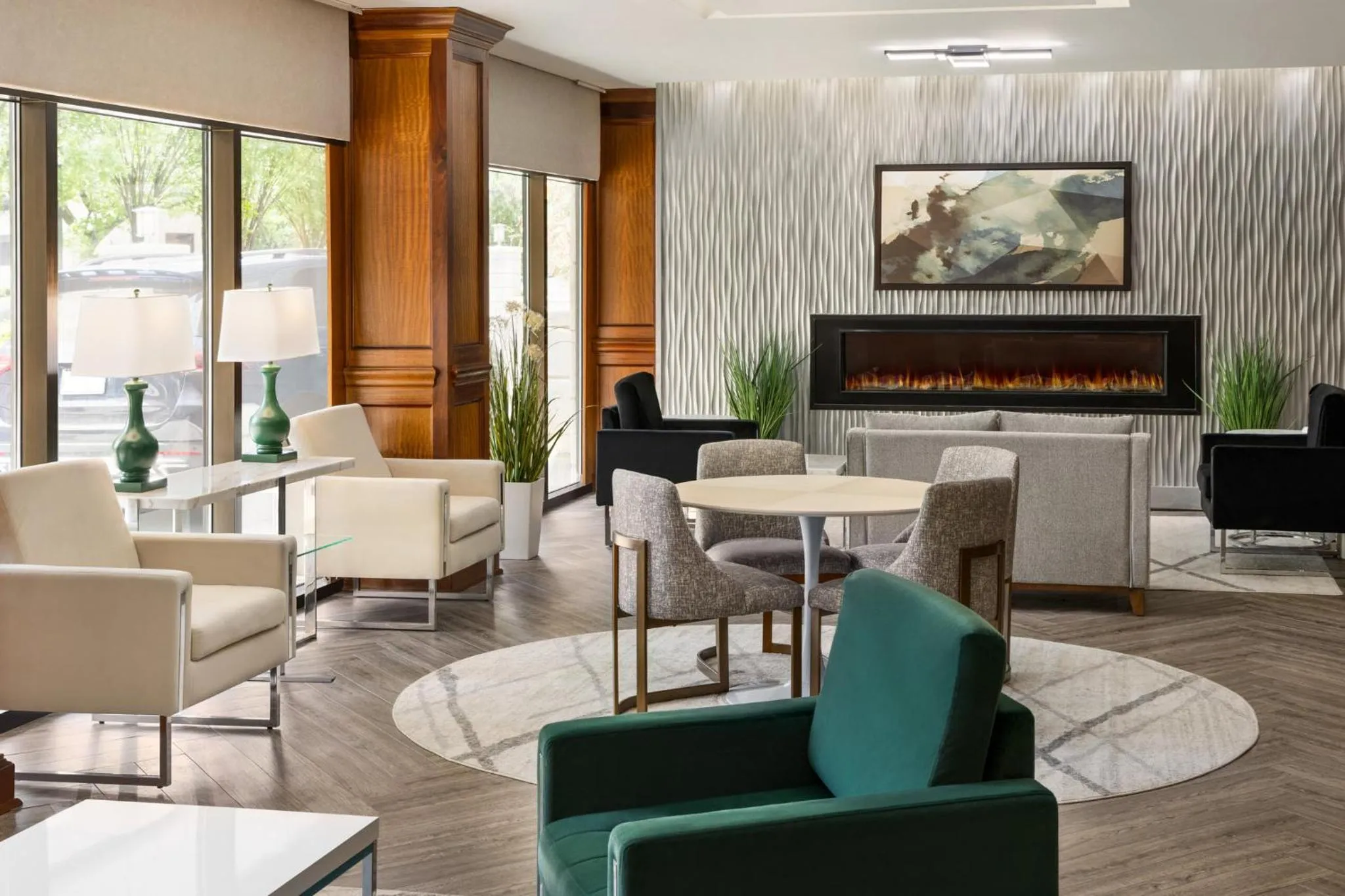 Property building in Crowne Plaza Knoxville Downtown University by IHG