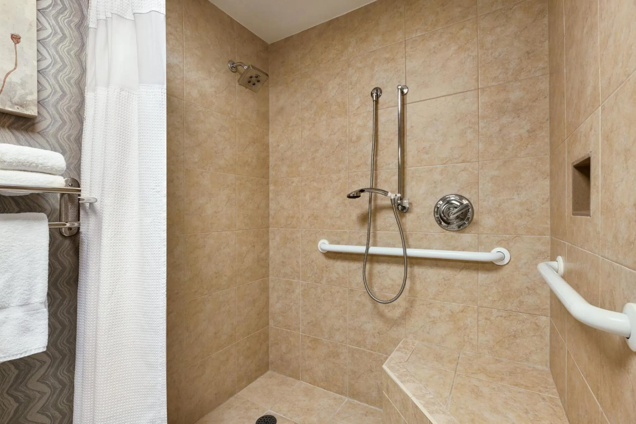 Photo of the whole room in Crowne Plaza Knoxville Downtown University by IHG