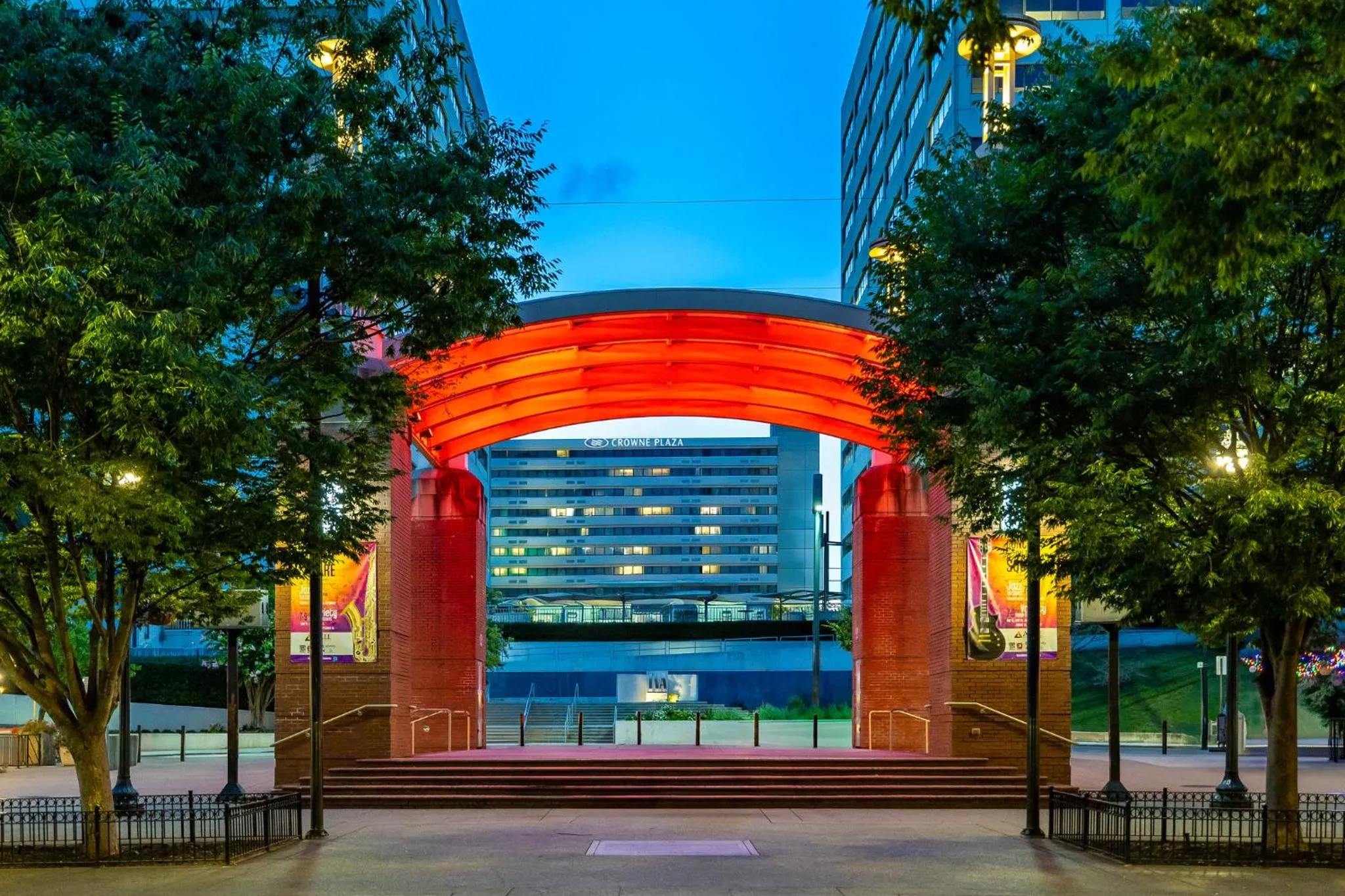 Property building in Crowne Plaza Knoxville Downtown University by IHG