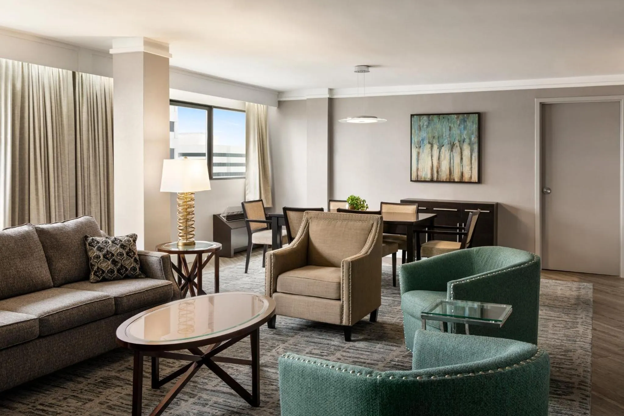 Bedroom in Crowne Plaza Knoxville Downtown University by IHG