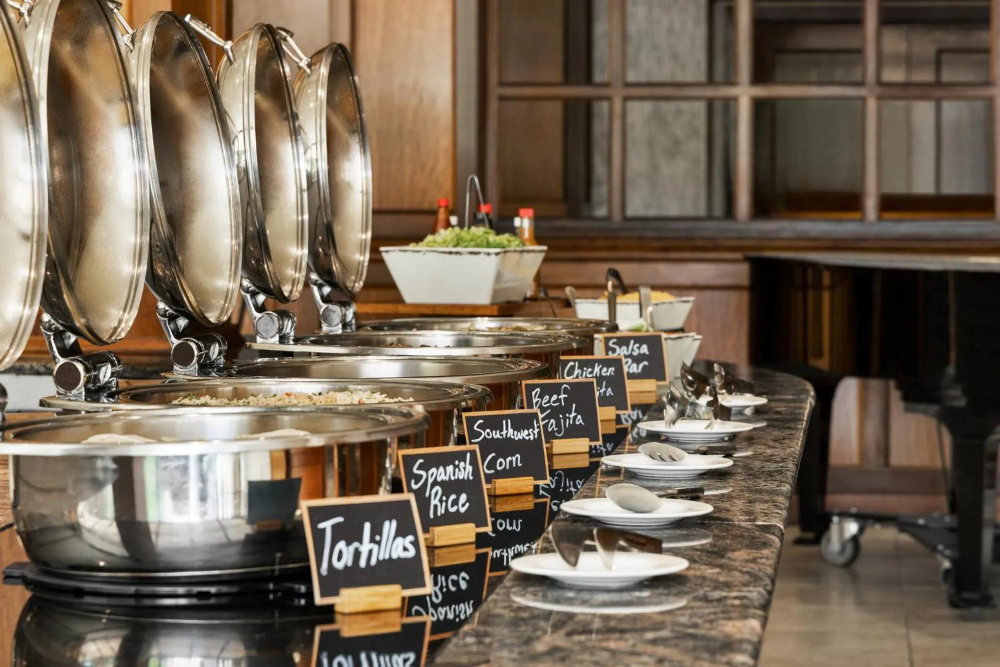 Restaurant/places to eat in Crowne Plaza Knoxville Downtown University by IHG