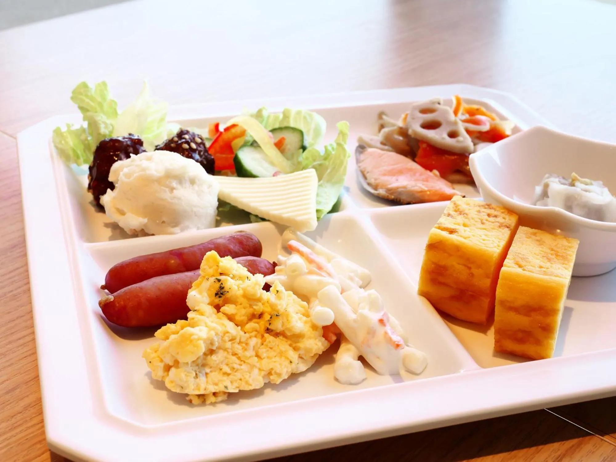 Buffet breakfast in Hotel Crown Hills Ueno Premier