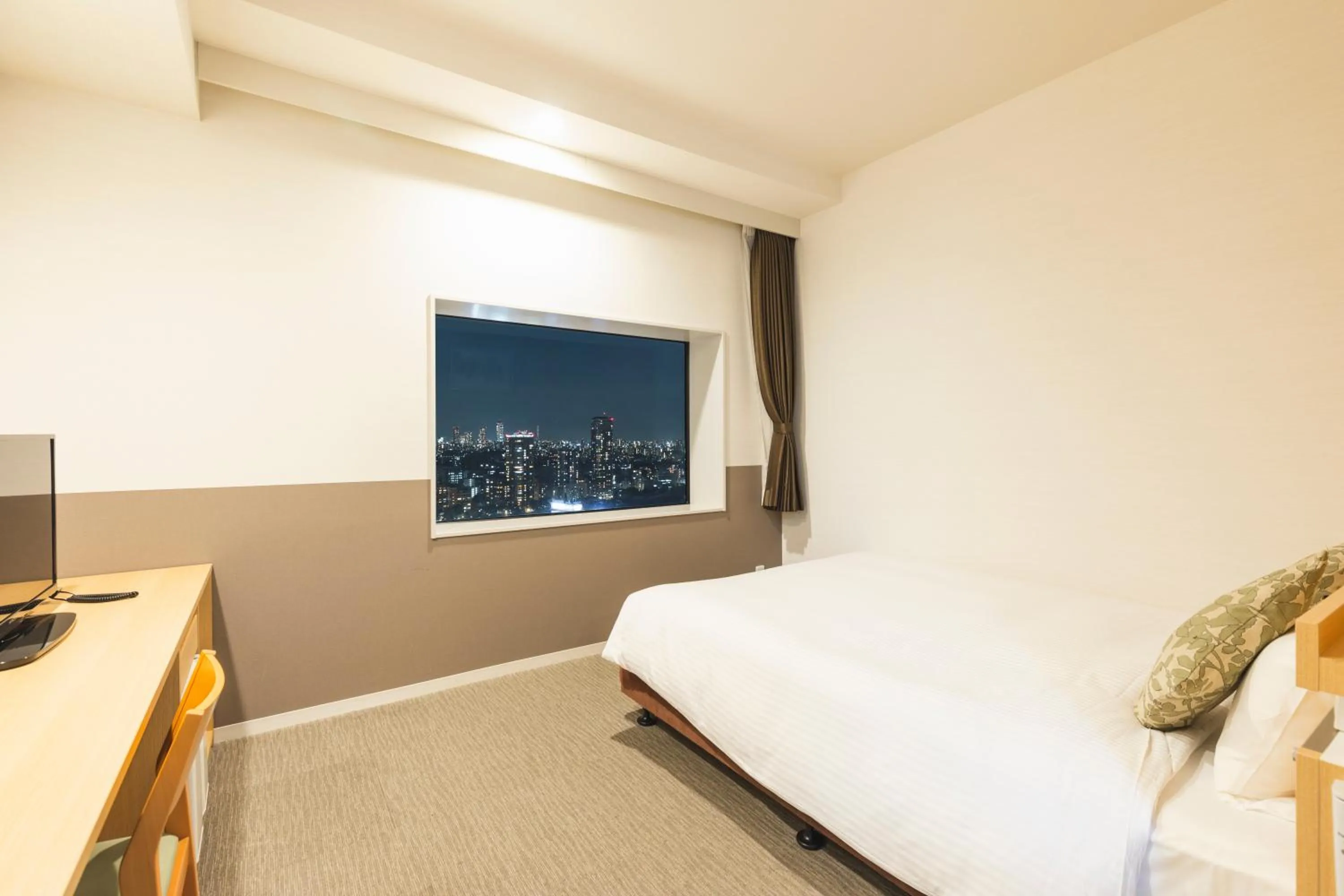 Photo of the whole room, Bed in Hotel Crown Hills Ueno Premier