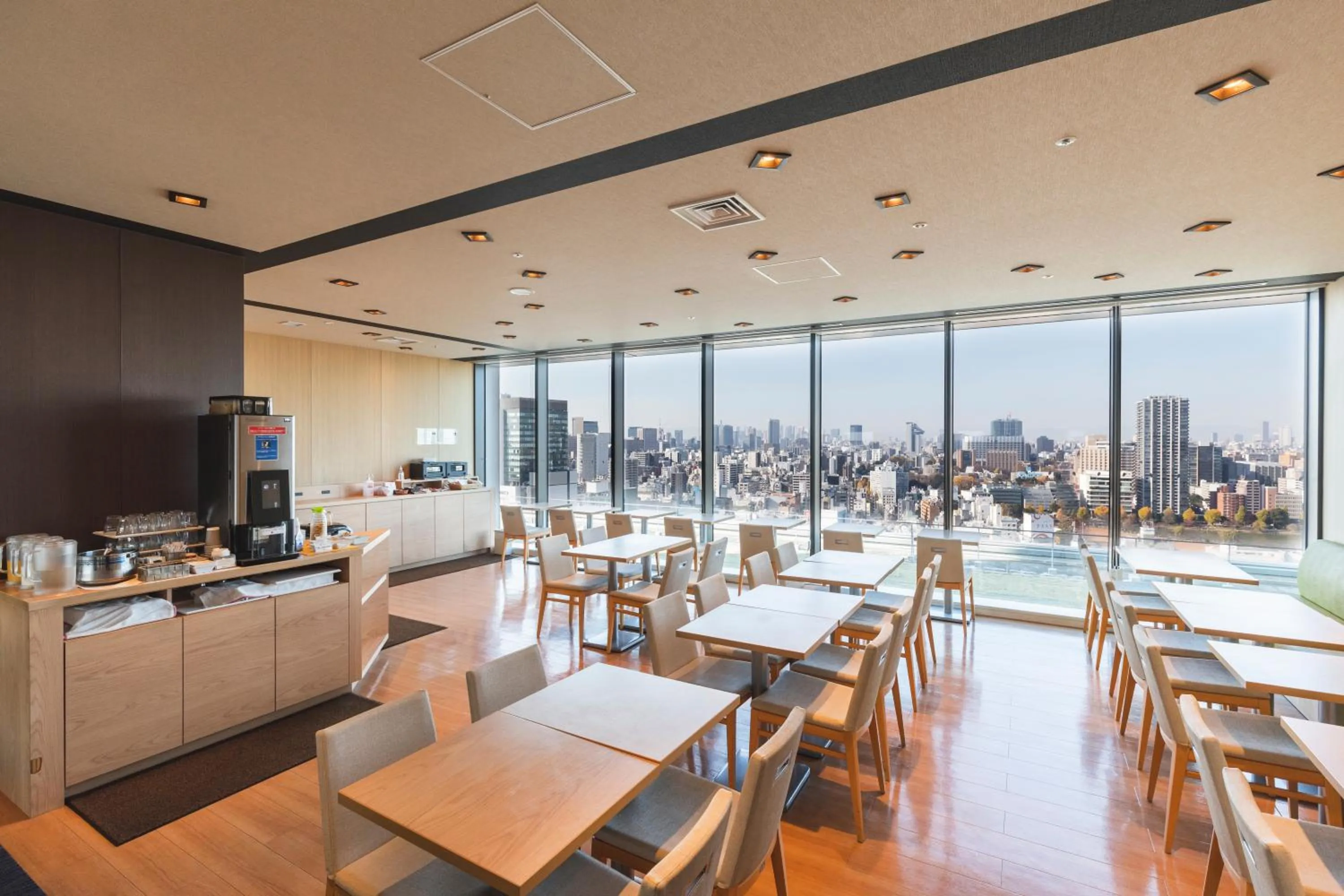 Restaurant/places to eat in Hotel Crown Hills Ueno Premier