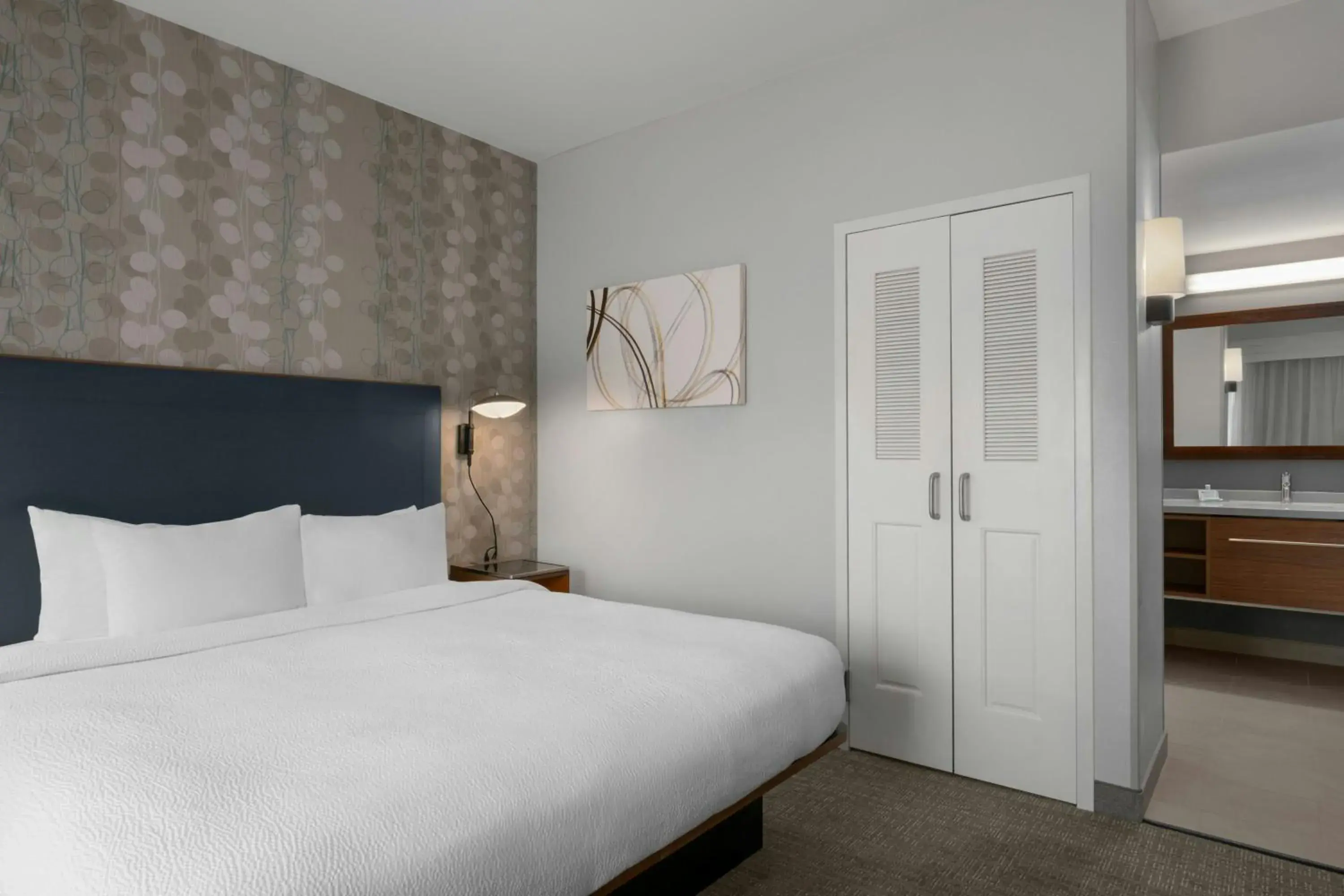 King Room with Sofa Bed in Courtyard Charlotte Airport North King Room with Sofa Bed in Courtyard Charlotte Airport North