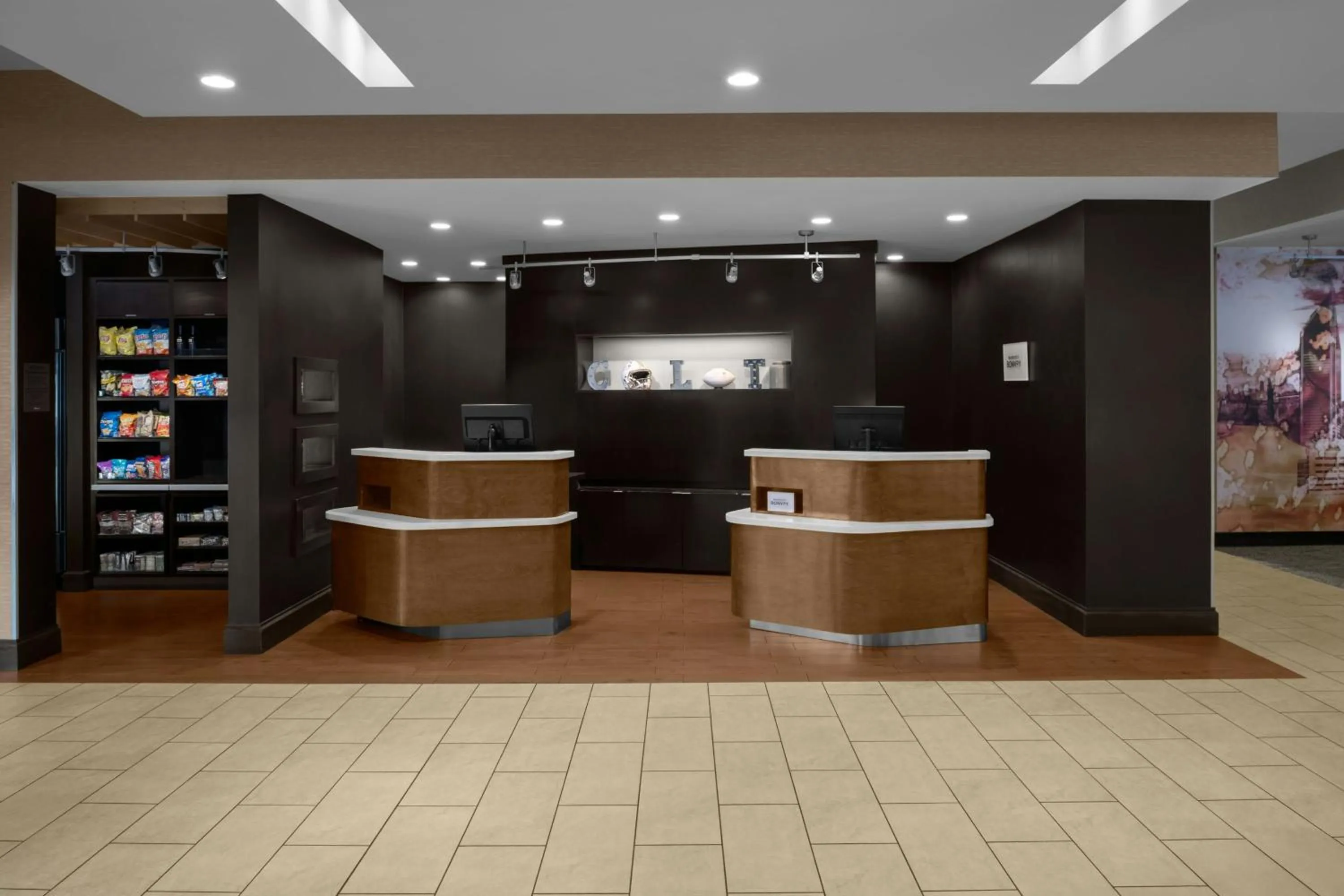 Lobby or reception in Courtyard Charlotte Airport North