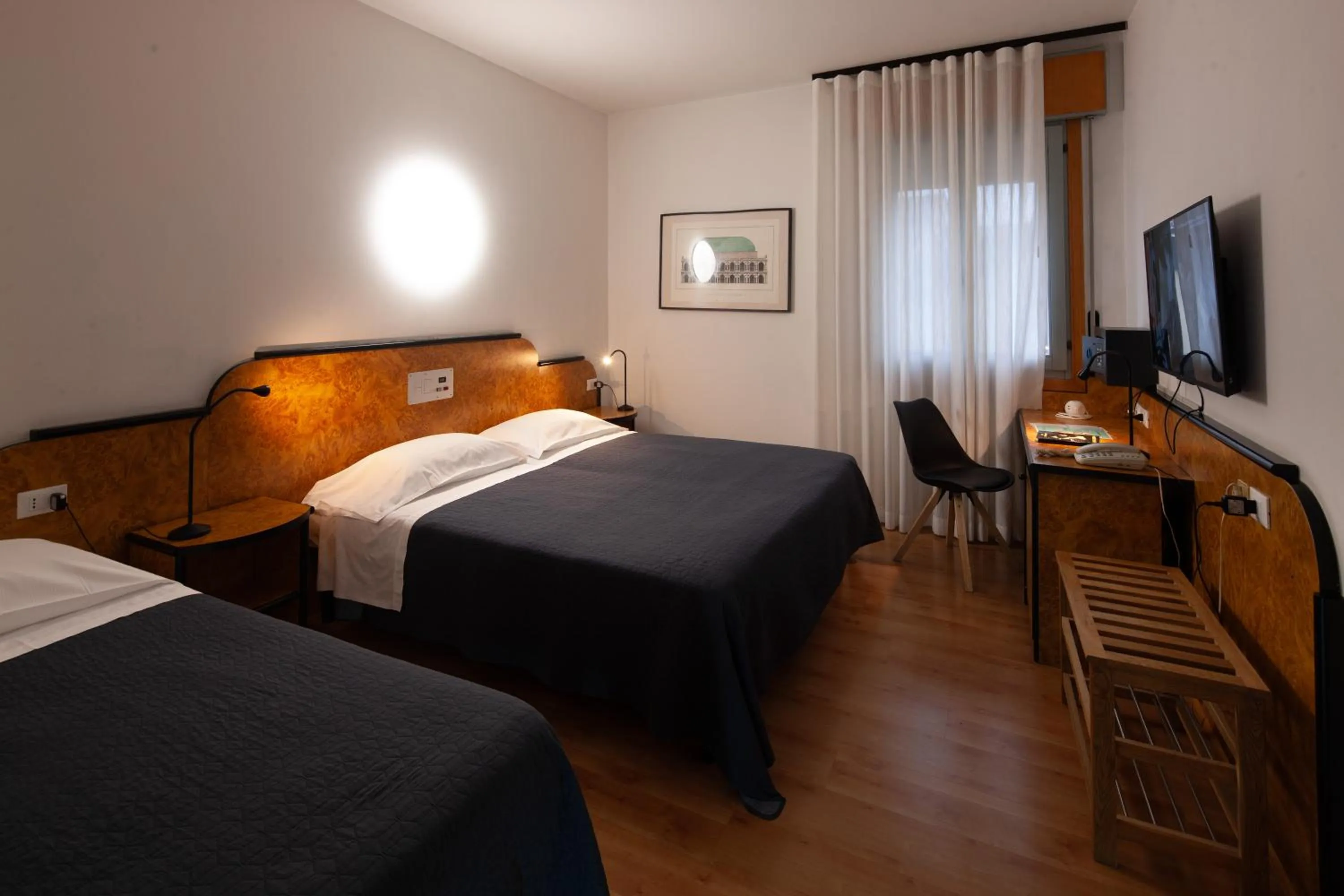 Bedroom, Bed in CityHotel Cristina Vicenza