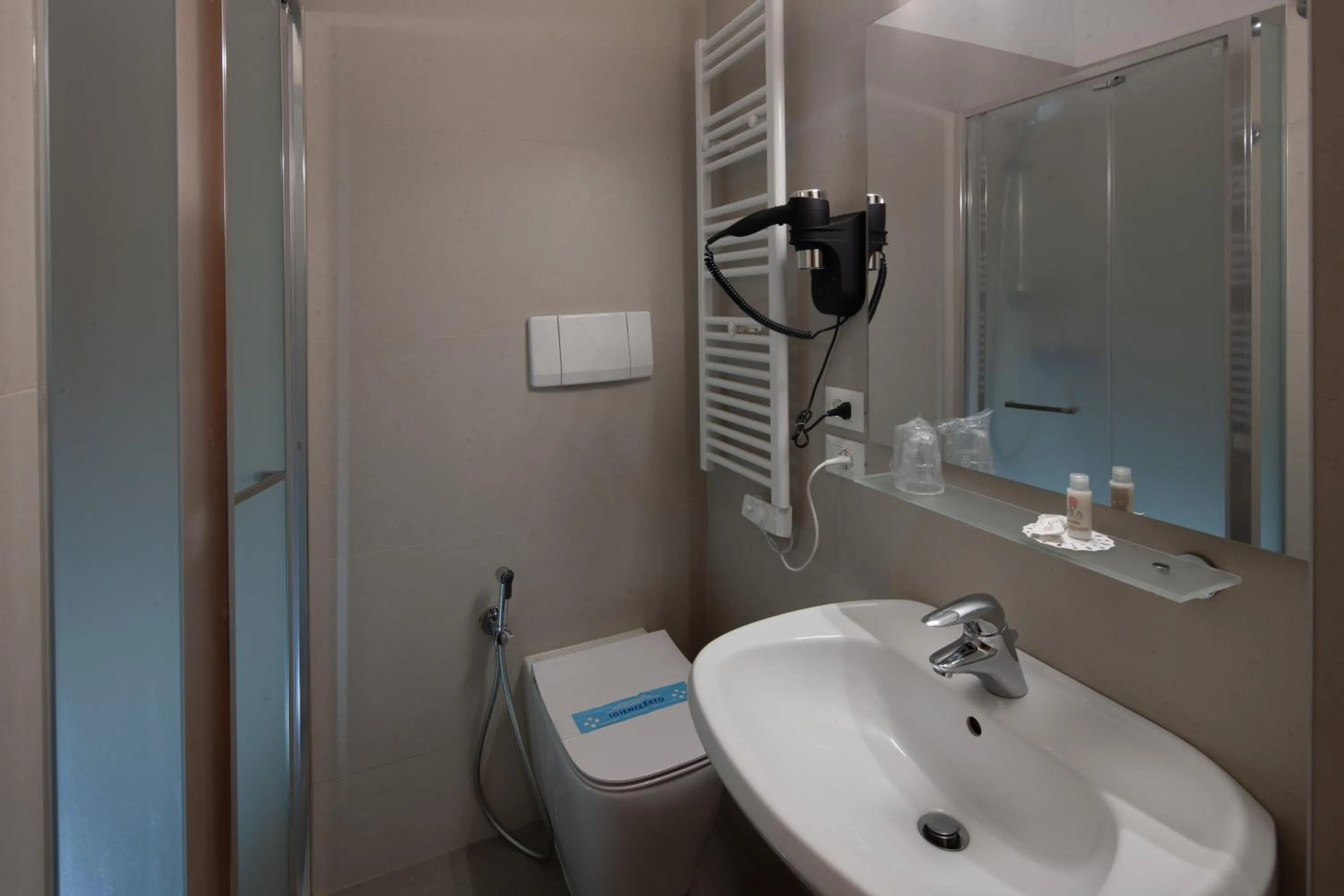 Bathroom in CityHotel Cristina Vicenza