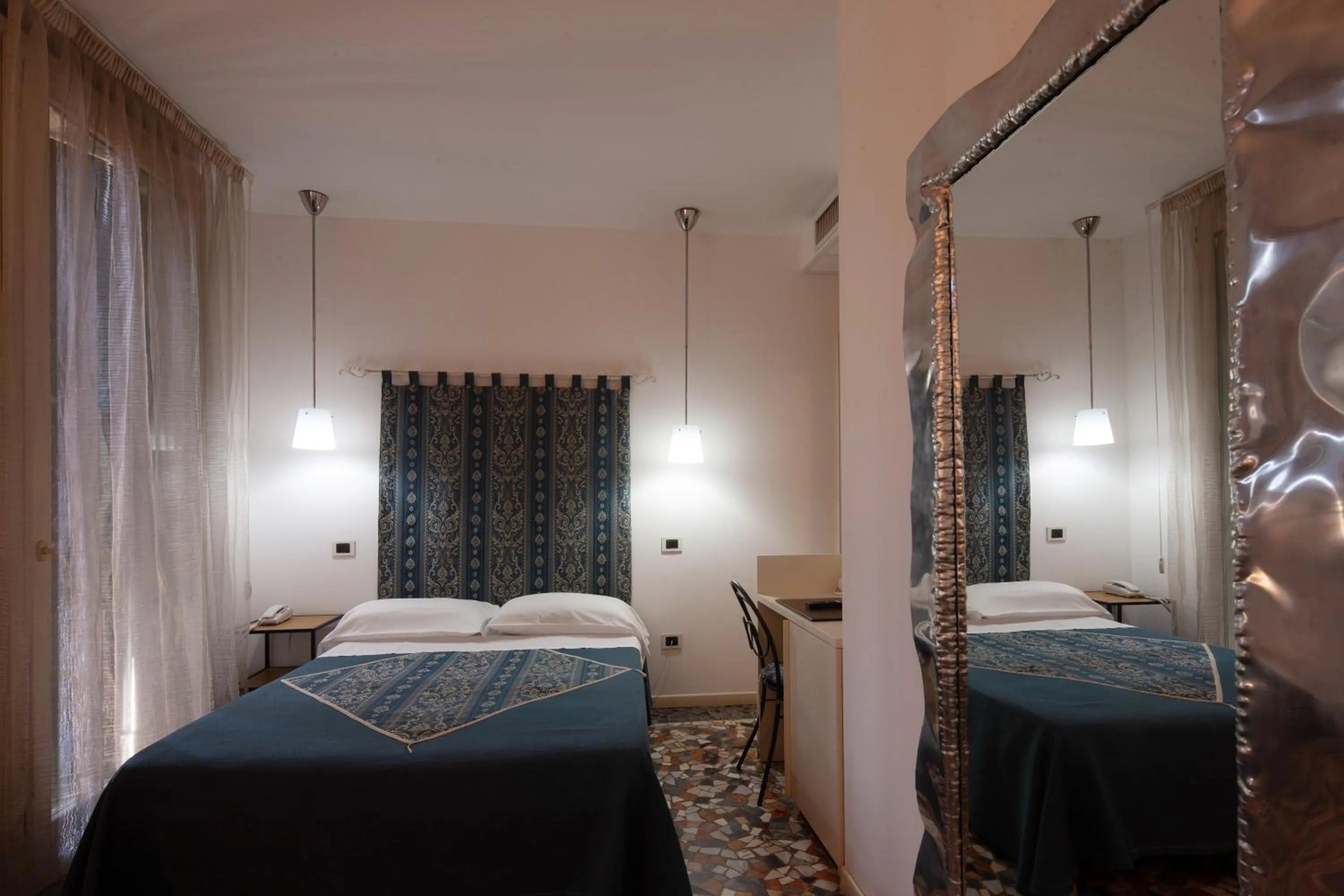 Bedroom, Bed in CityHotel Cristina Vicenza