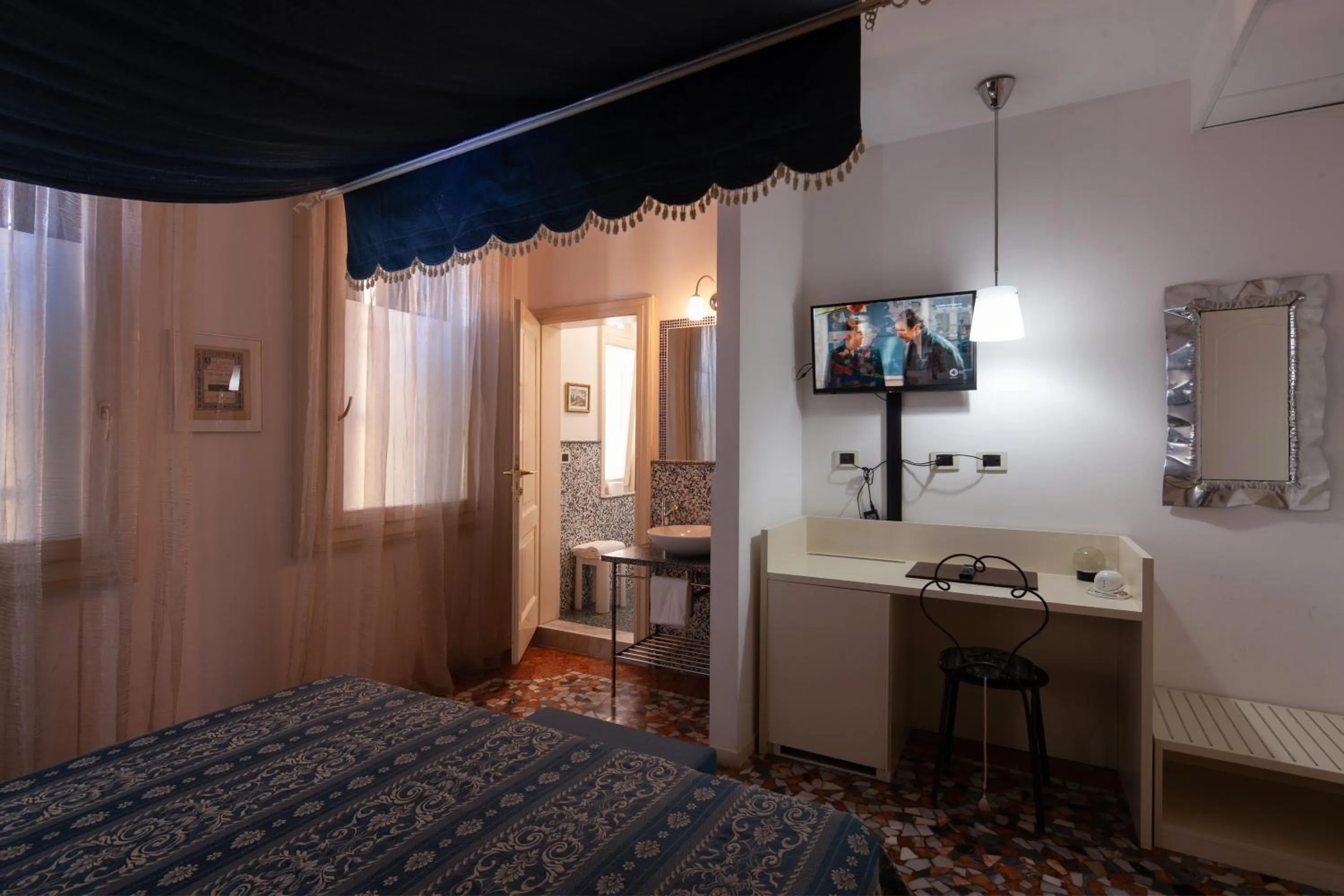 Bedroom, Bed in CityHotel Cristina Vicenza