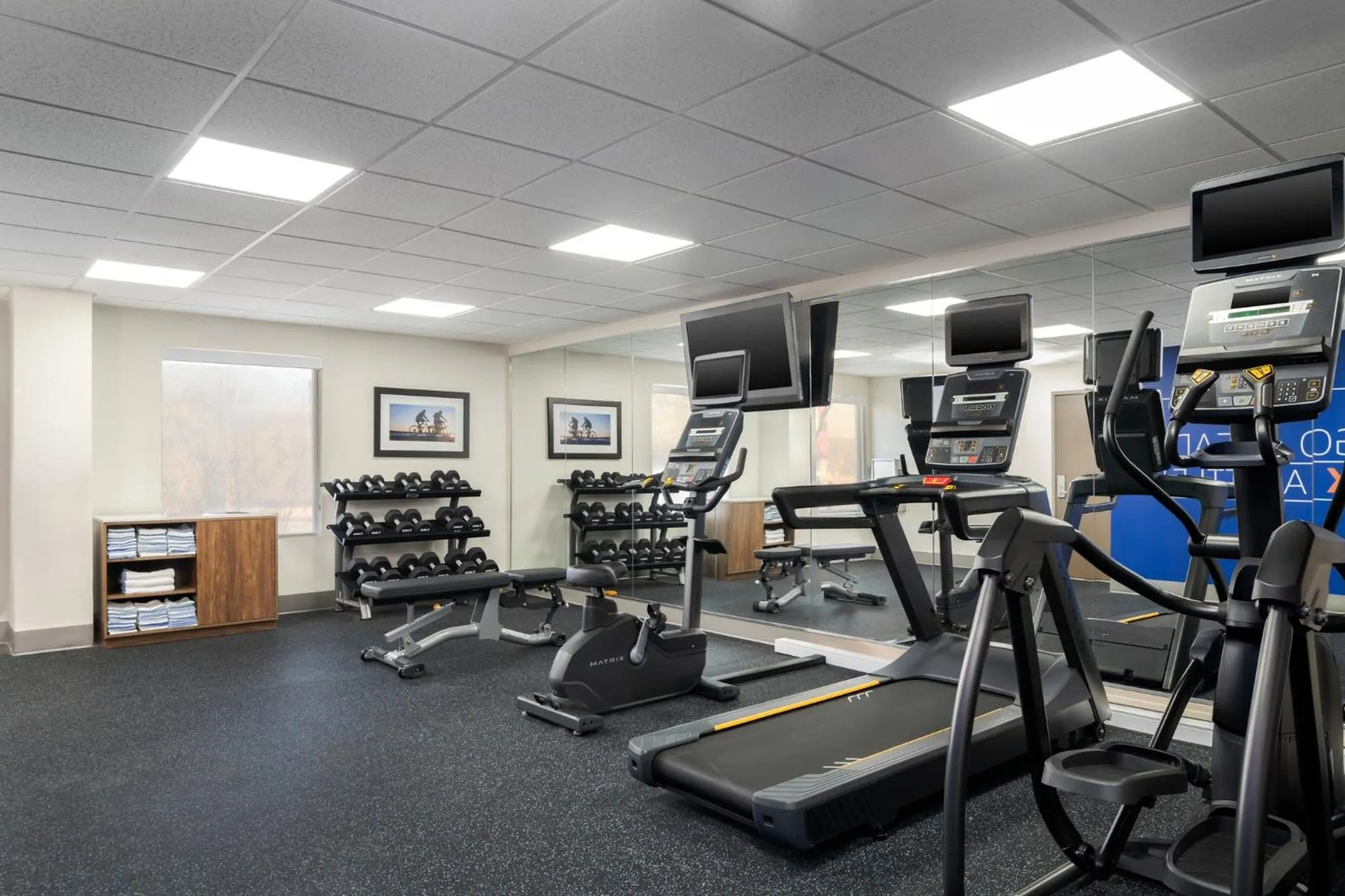 Fitness centre/facilities in Holiday Inn Express Hotel & Suites Bentonville by IHG
