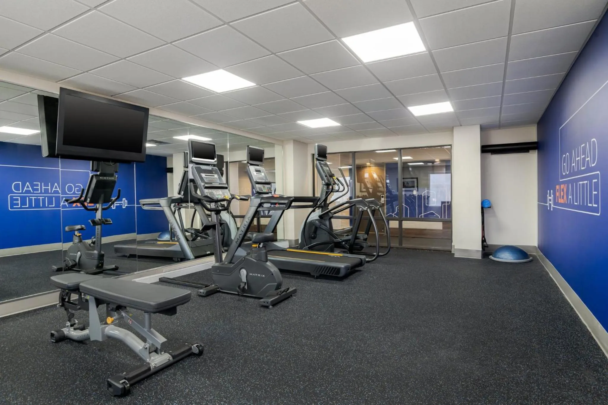 Fitness centre/facilities in Holiday Inn Express Hotel & Suites Bentonville by IHG