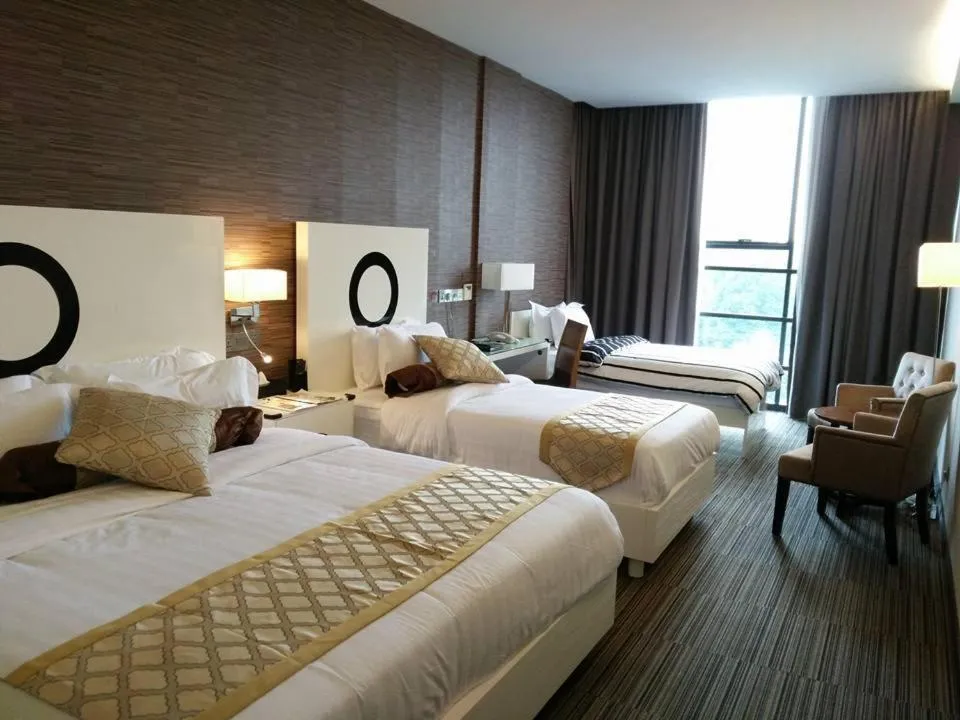 Bathroom, Bed in Bei Boutique Hotel