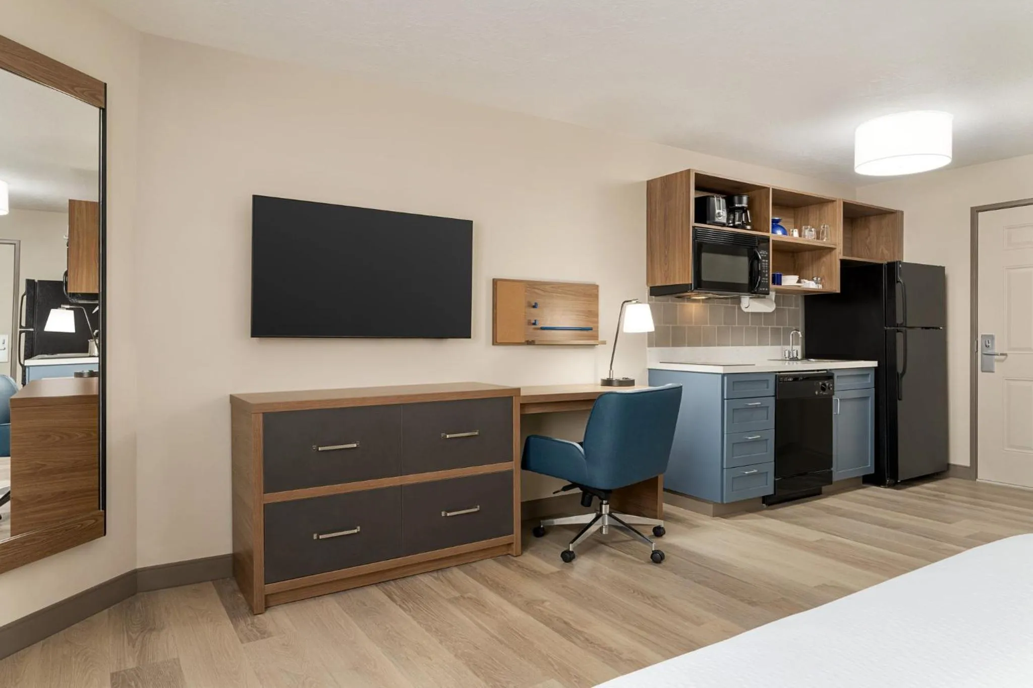 Photo of the whole room in Candlewood Suites Boise - Towne Square by IHG