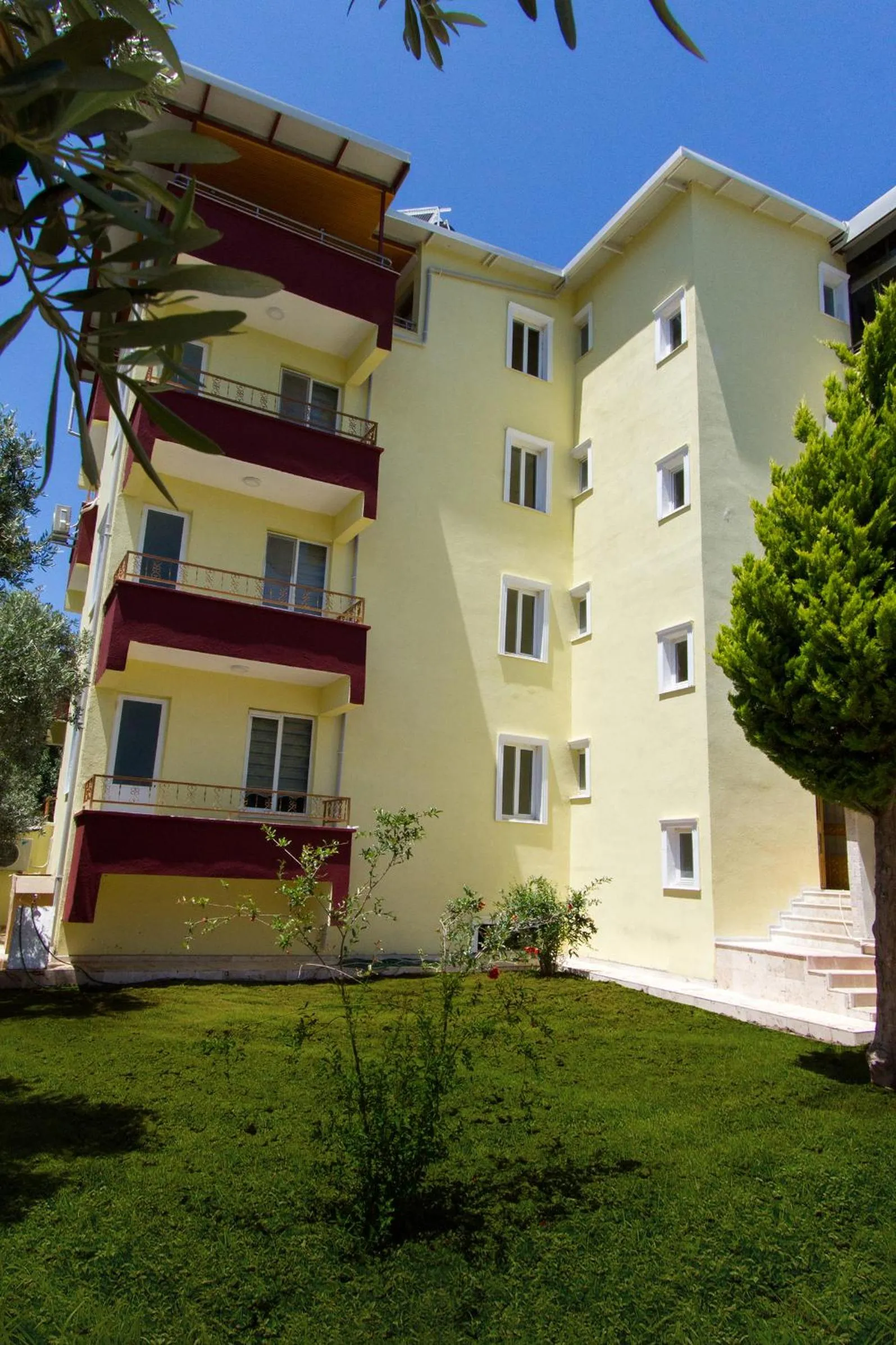 Property building in Misa Pension Apart