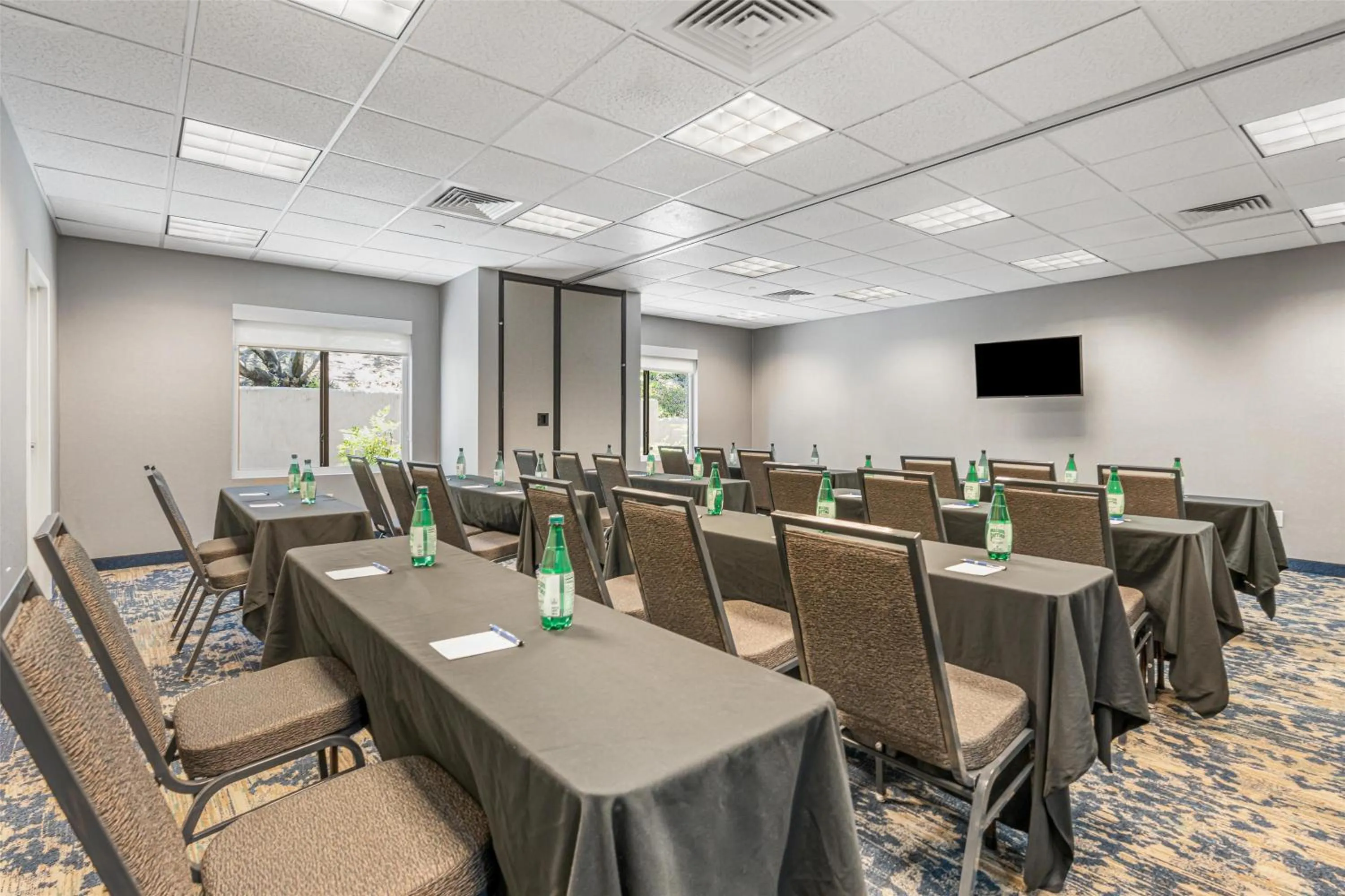 Meeting/conference room in Best Western Valencia/Six Flags Inn & Suites