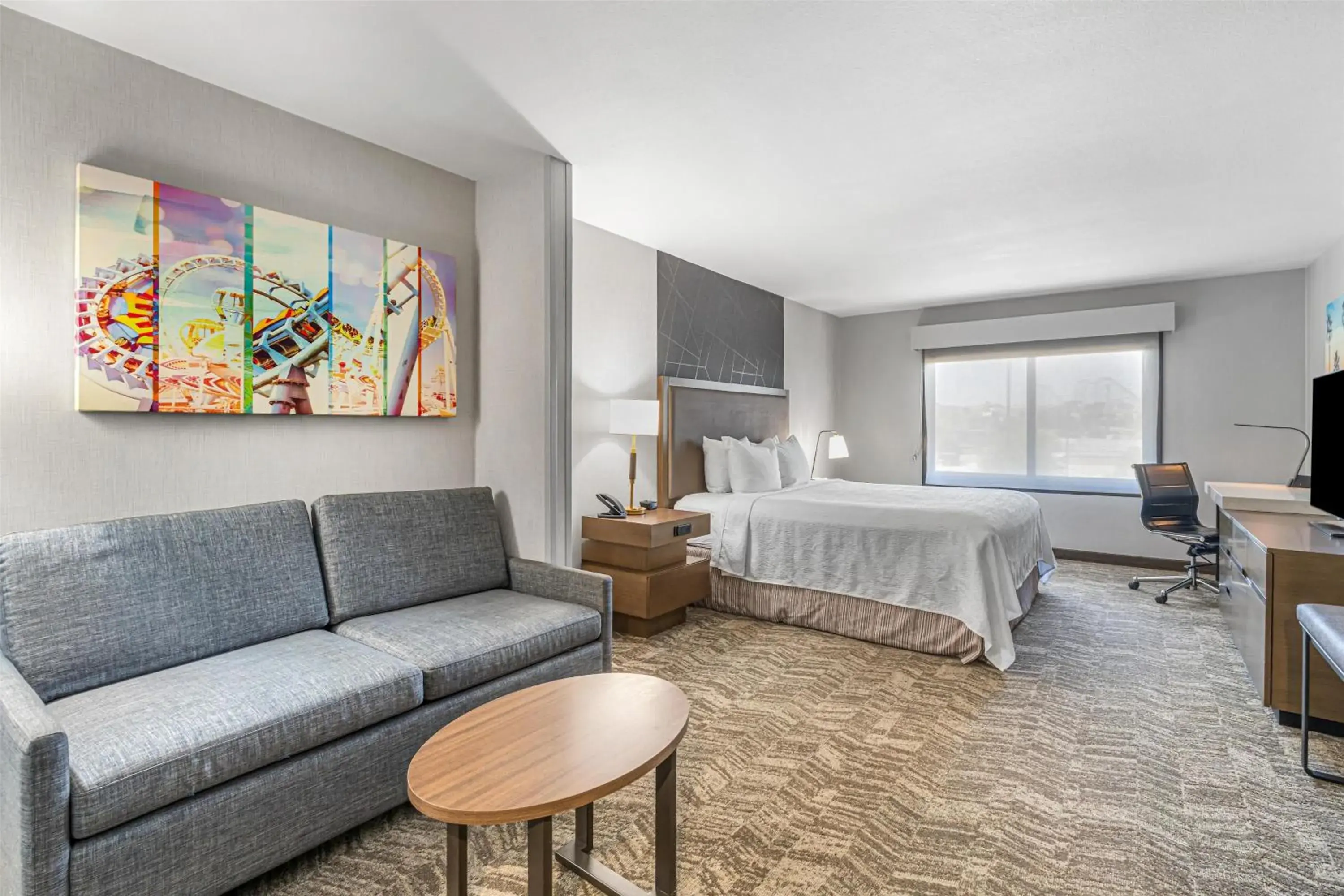 King Suite in Best Western Valencia/Six Flags Inn & Suites King Suite in Best Western Valencia/Six Flags Inn & Suites