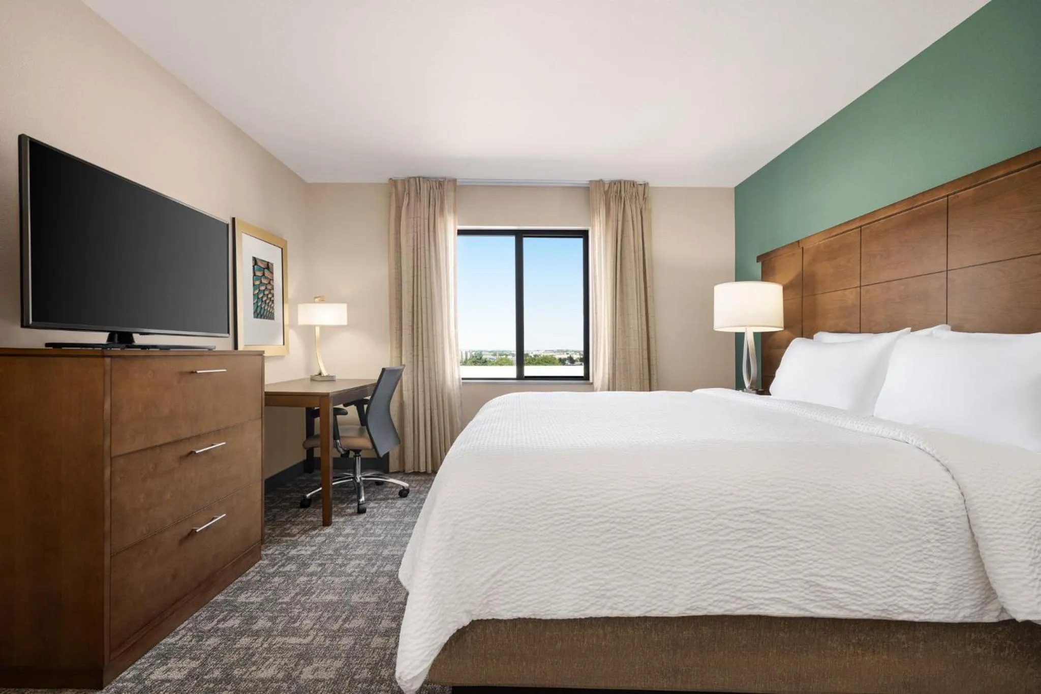 Photo of the whole room, Bed in Staybridge Suites Oklahoma City-Quail Springs by IHG