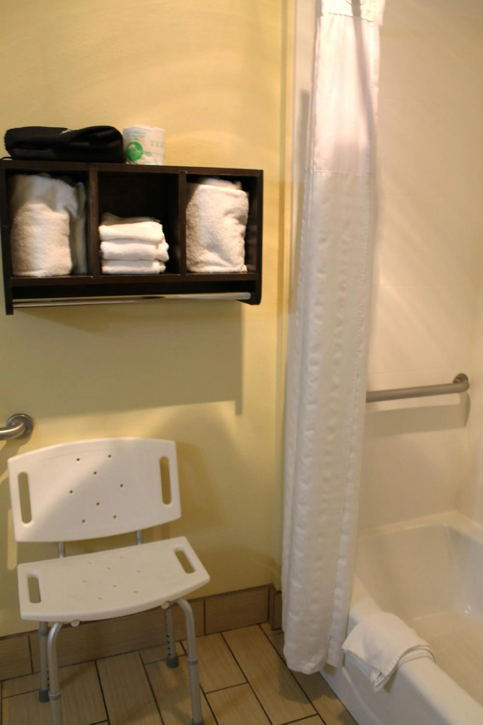 acessibility in La Quinta by Wyndham Boise Airport