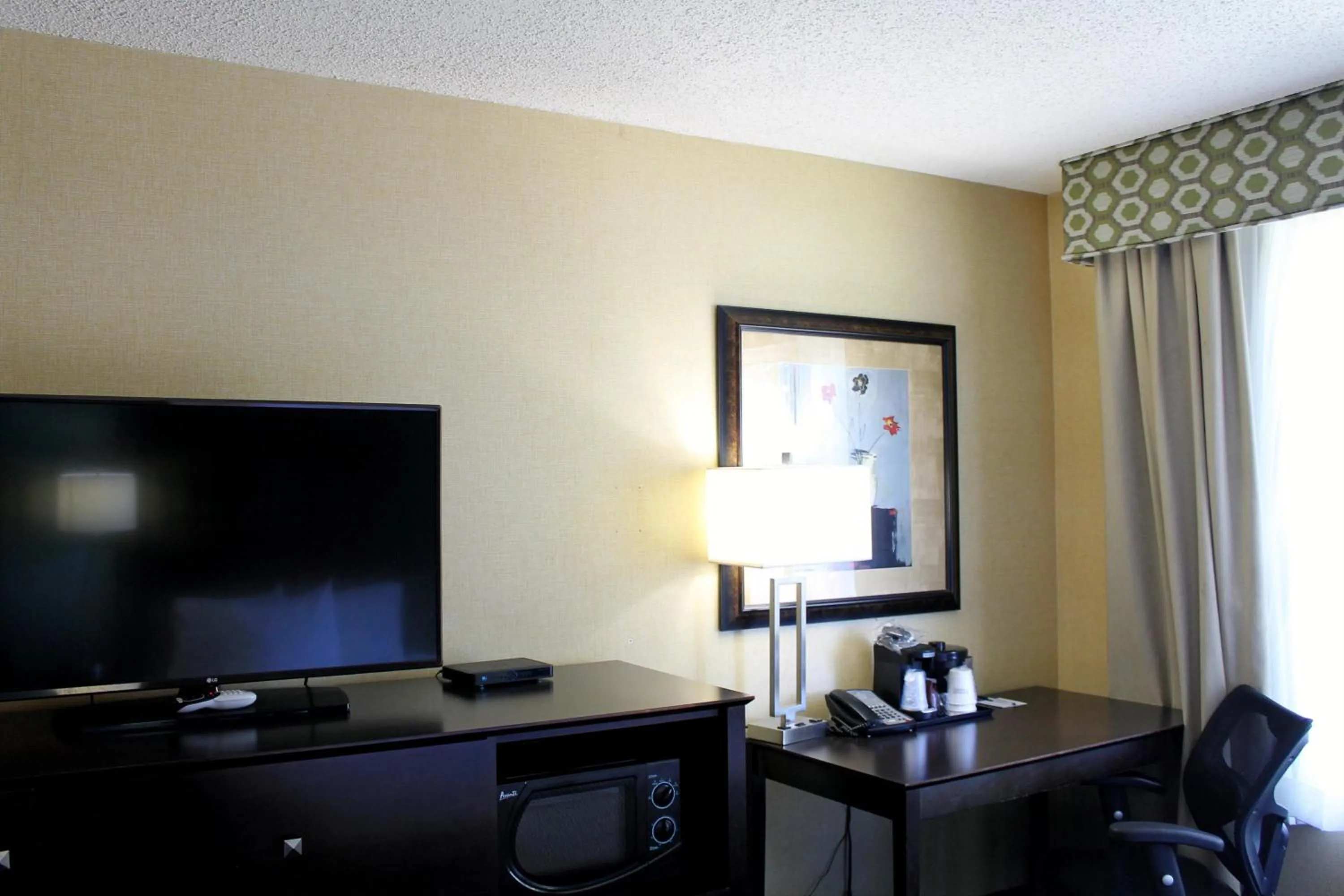 TV and multimedia in La Quinta by Wyndham Boise Airport