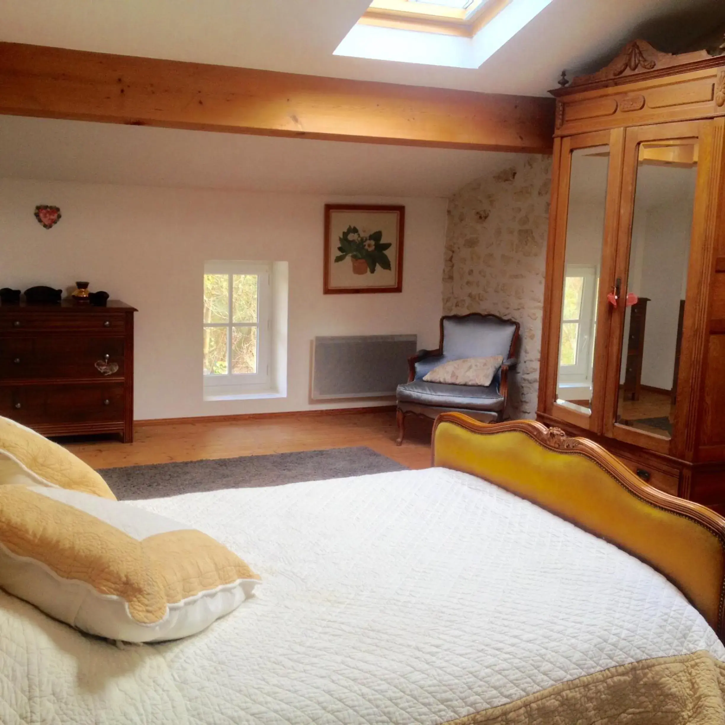 Double Room - single occupancy in Gite du Calme 3 Star Bed & Breakfast Cognac Double Room - single occupancy in Gite du Calme 3 Star Bed & Breakfast Cognac
