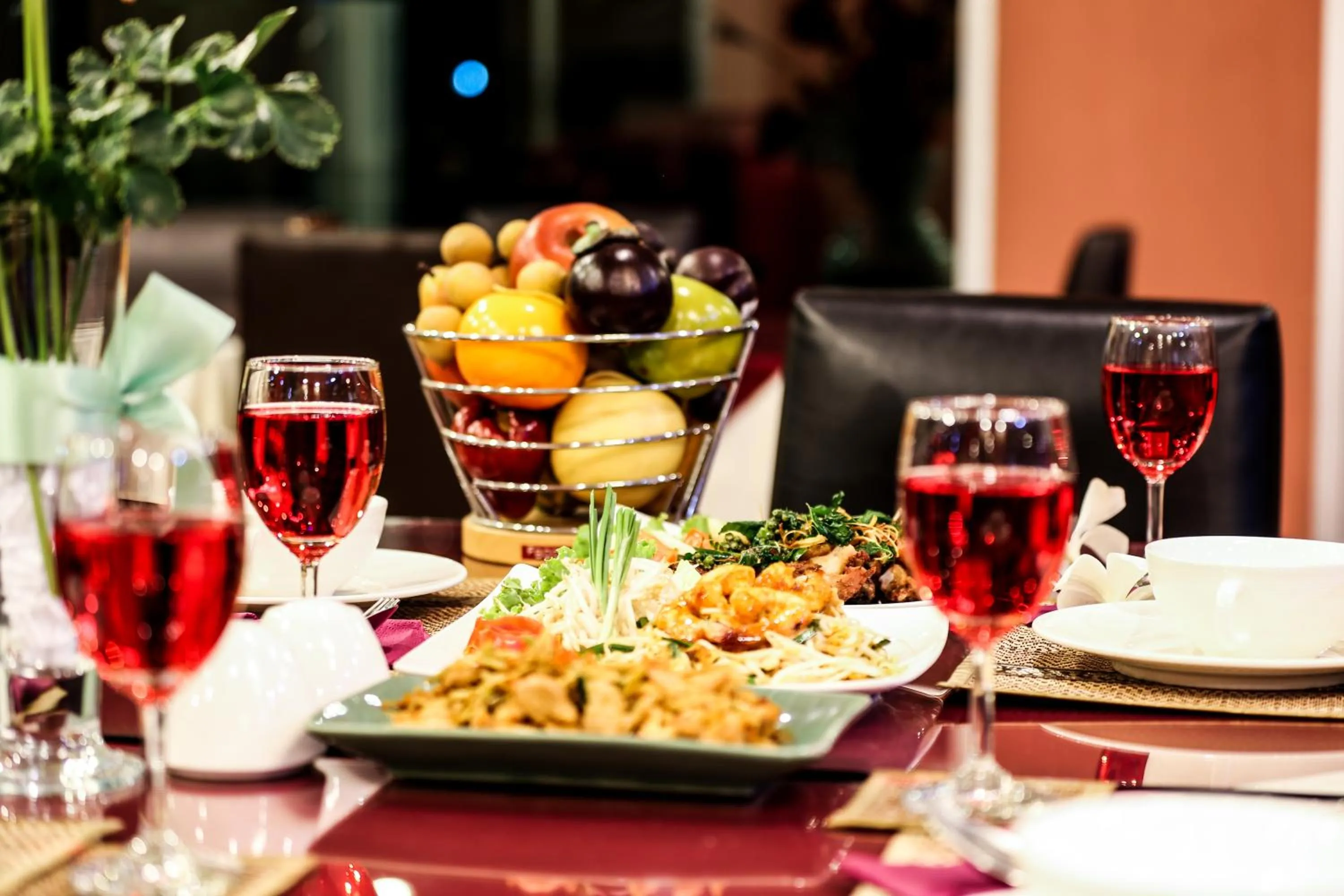 Restaurant/places to eat in Madina Rayong Hotel