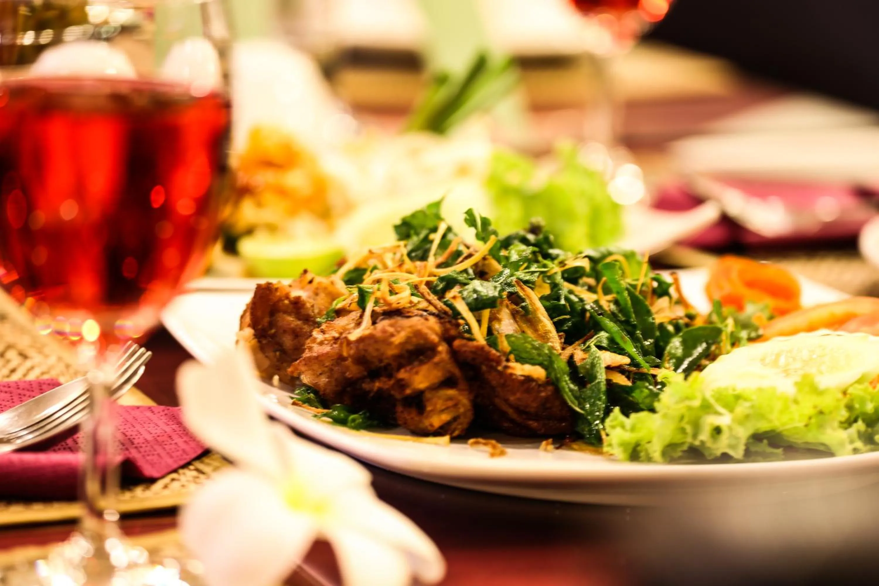 Restaurant/places to eat in Madina Rayong Hotel