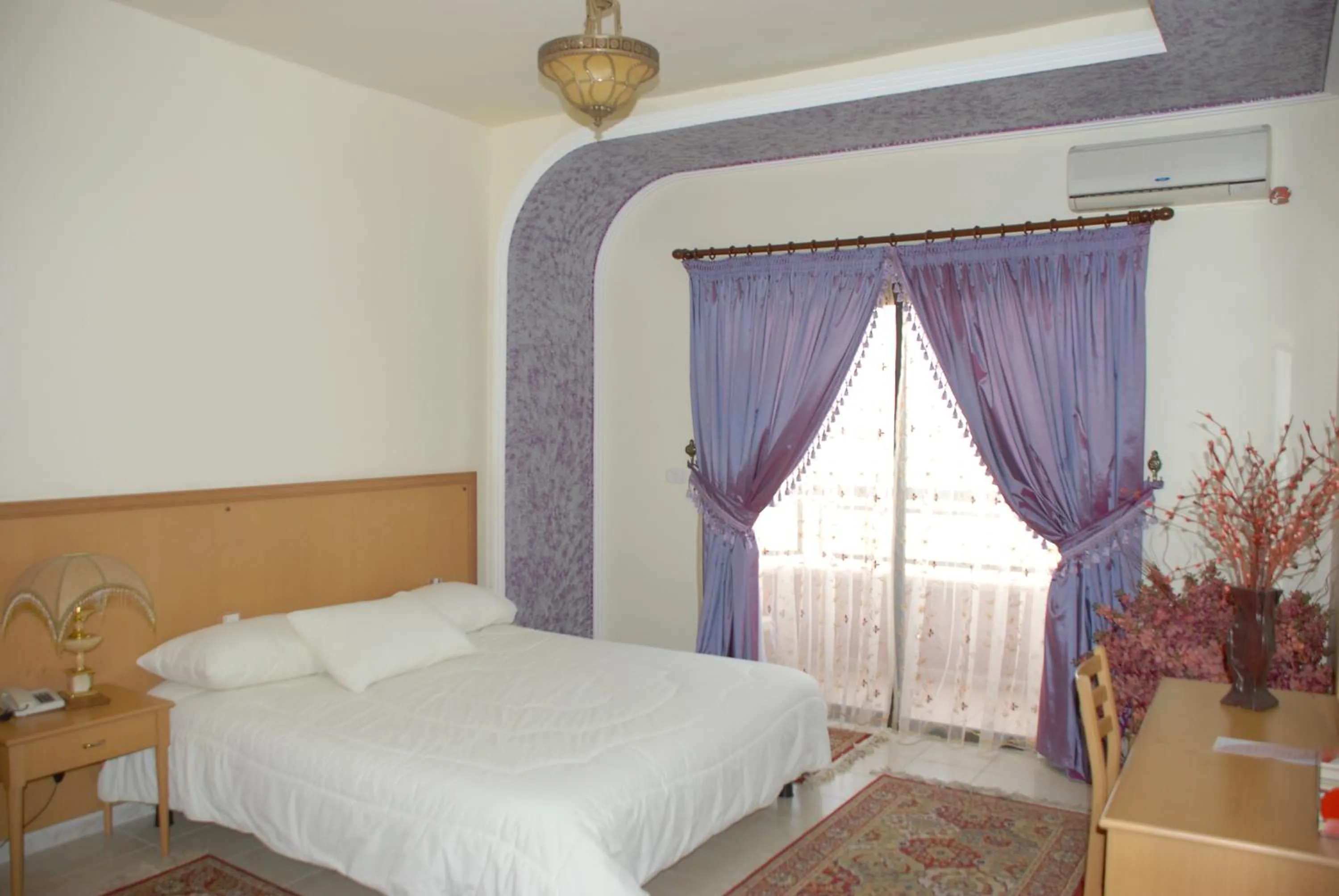 Photo of the whole room, Bed in Platinum Hotel