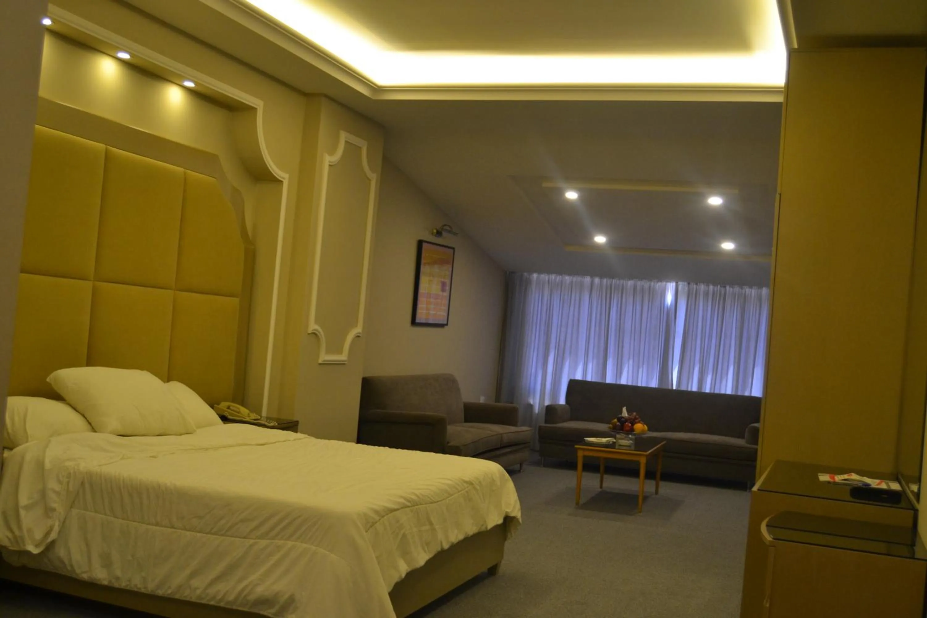 Photo of the whole room, Bed in Platinum Hotel