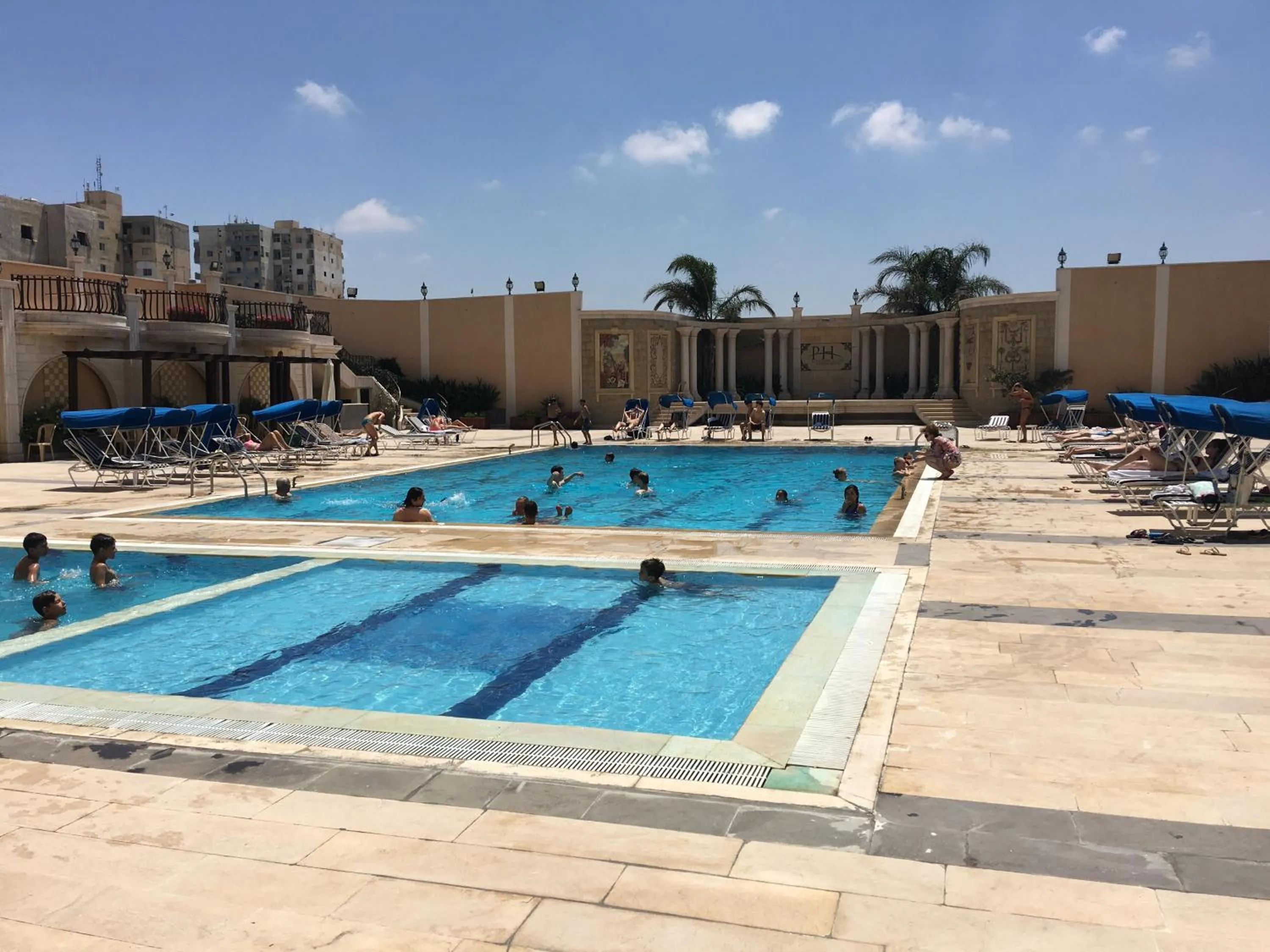 Day in Platinum Hotel