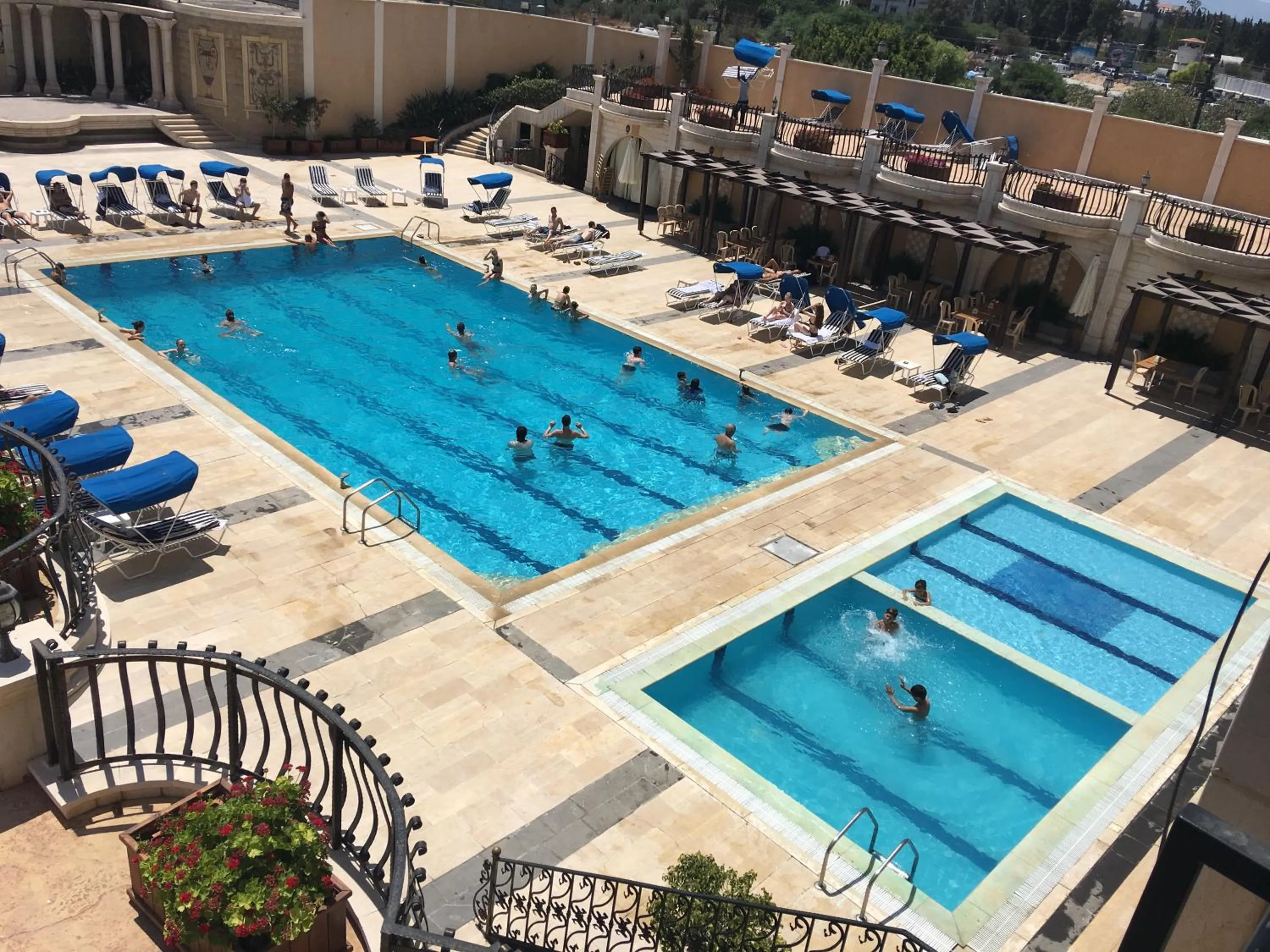 Day in Platinum Hotel