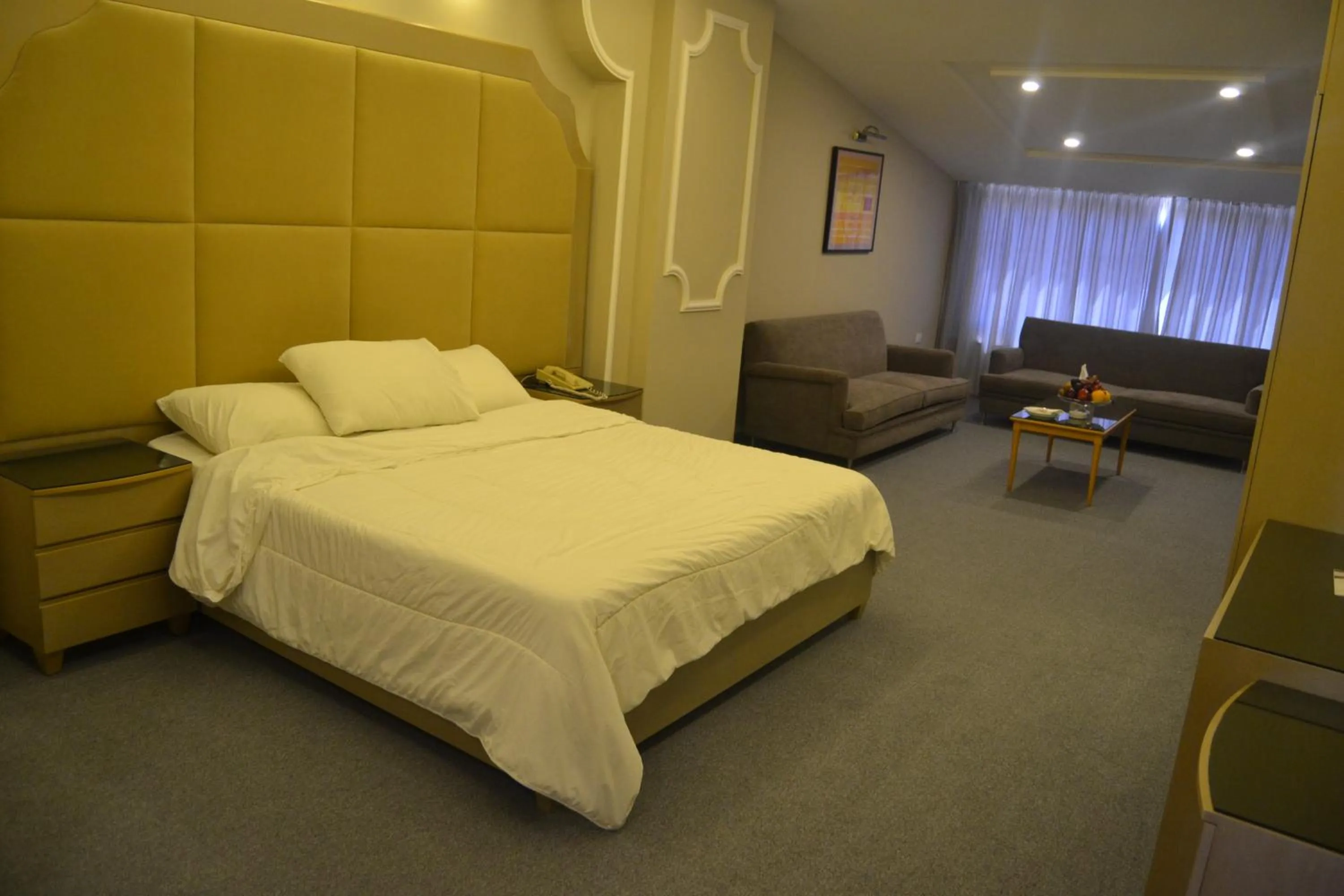 Photo of the whole room, Bed in Platinum Hotel