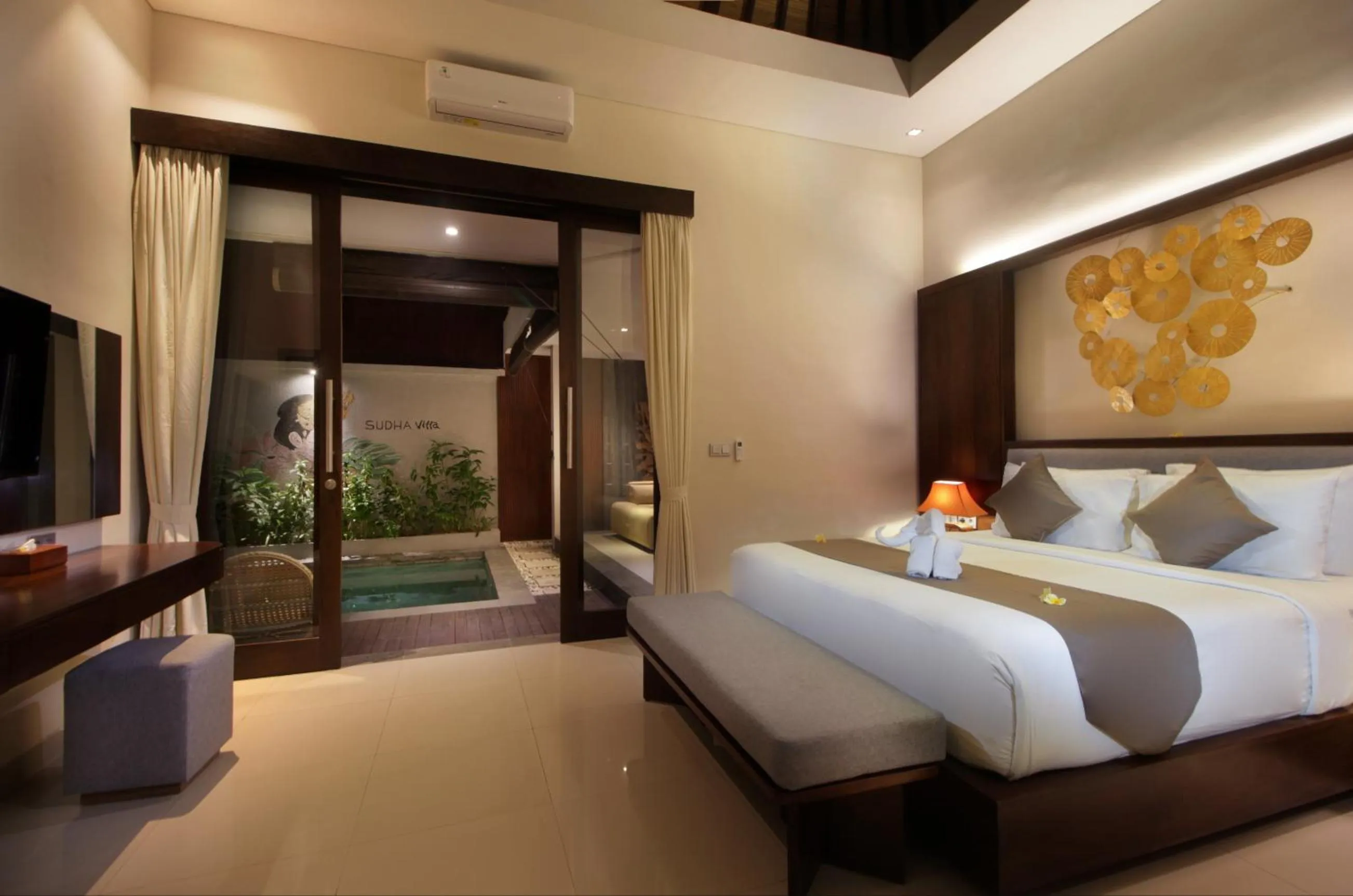 Bed in Sudha Villa Bali Baik-Baik