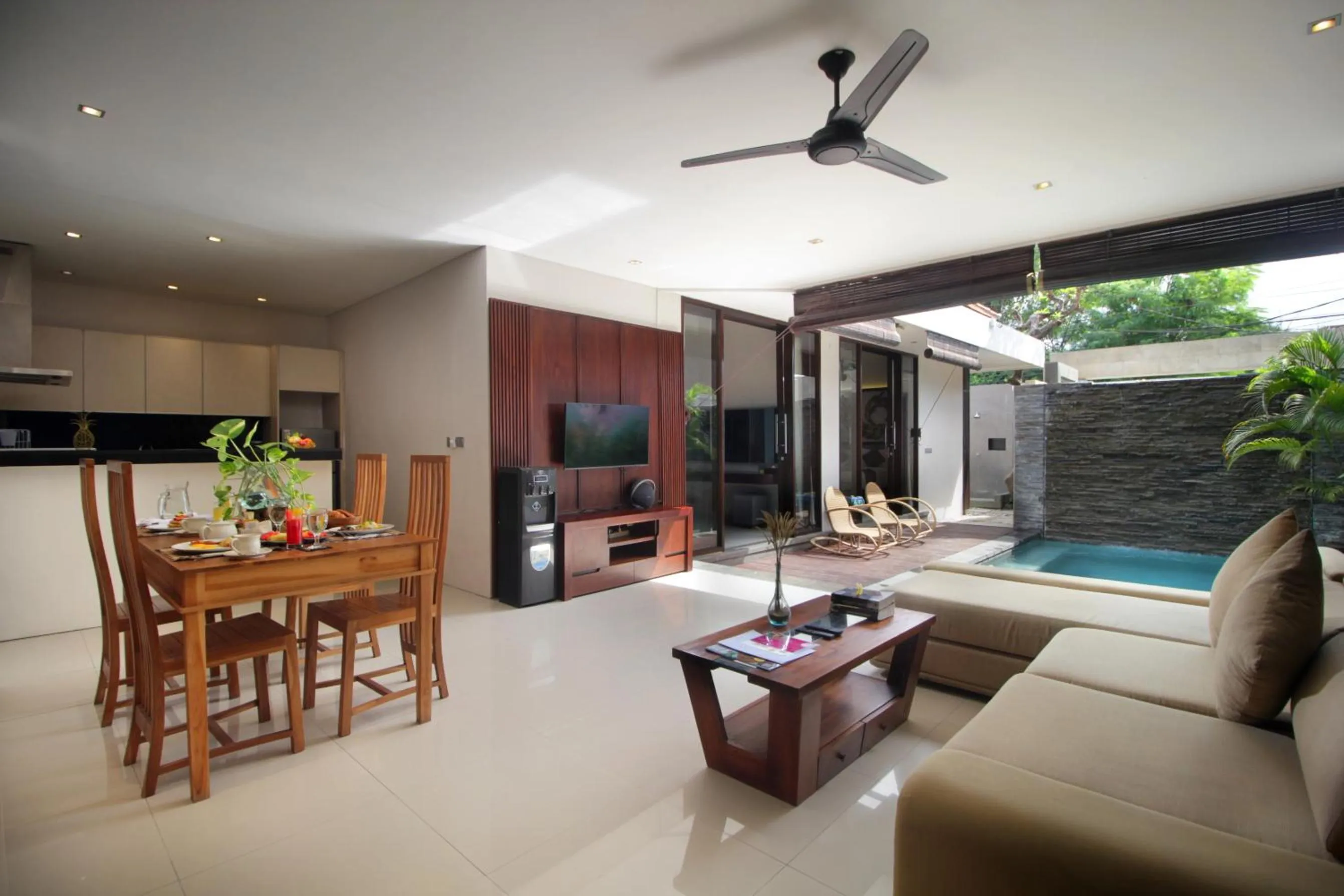 Kitchen or kitchenette in Sudha Villa Bali Baik-Baik