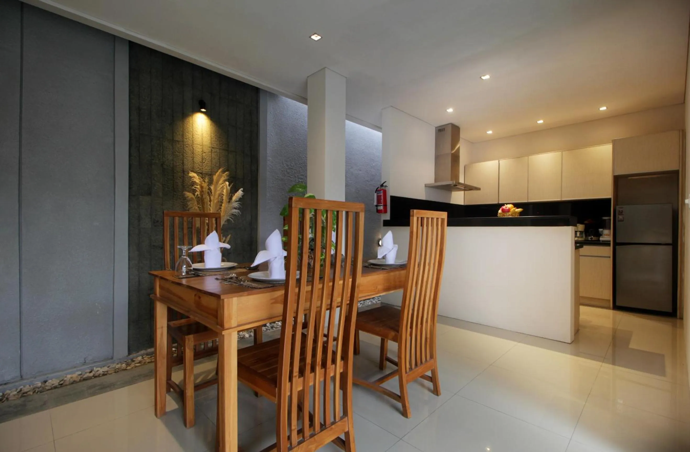 Kitchen or kitchenette in Sudha Villa Bali Baik-Baik