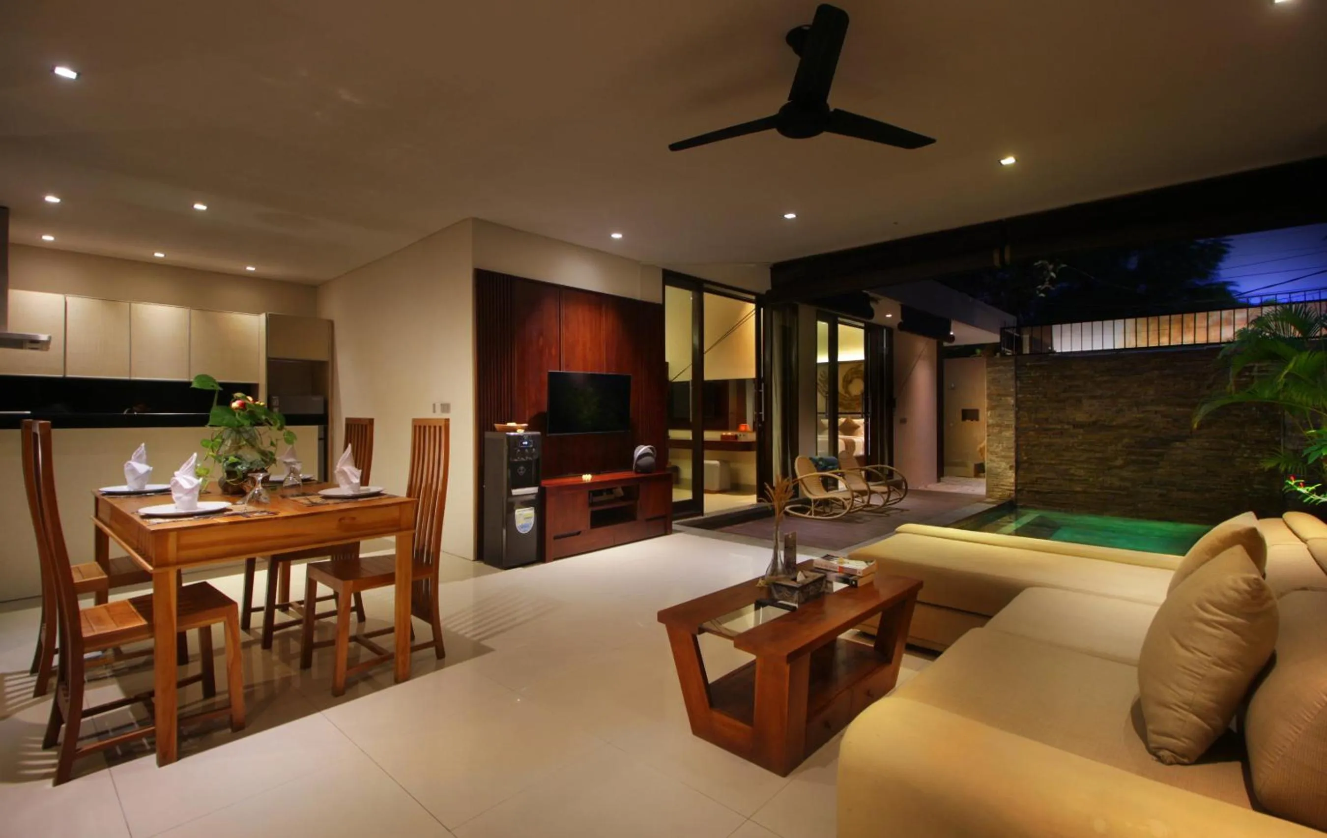 TV and multimedia in Sudha Villa Bali Baik-Baik