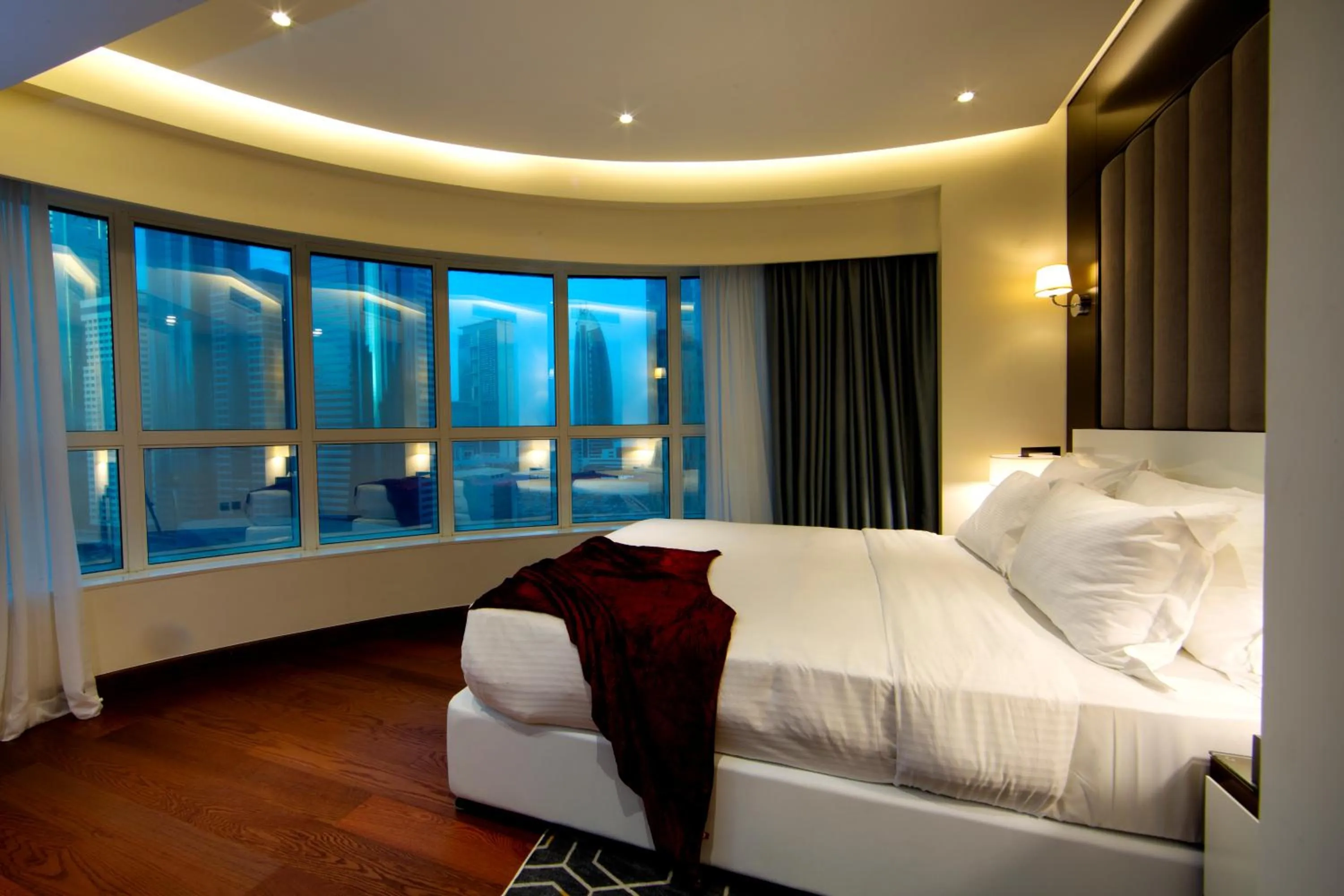 Street view, Bed in Number One Tower Suites