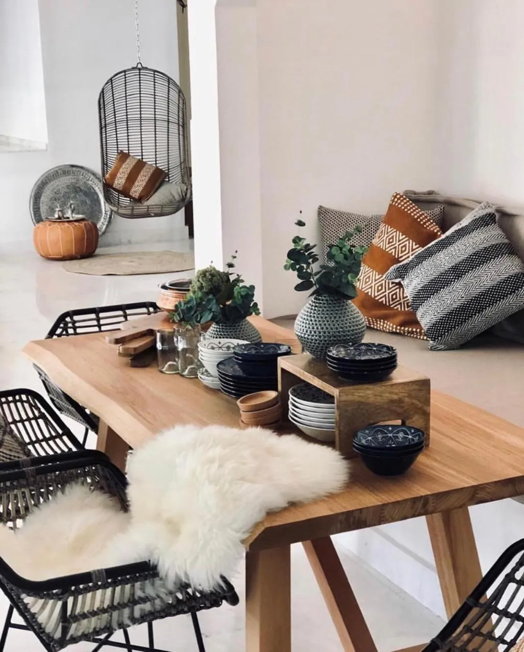 Dining area in Number One Tower Suites