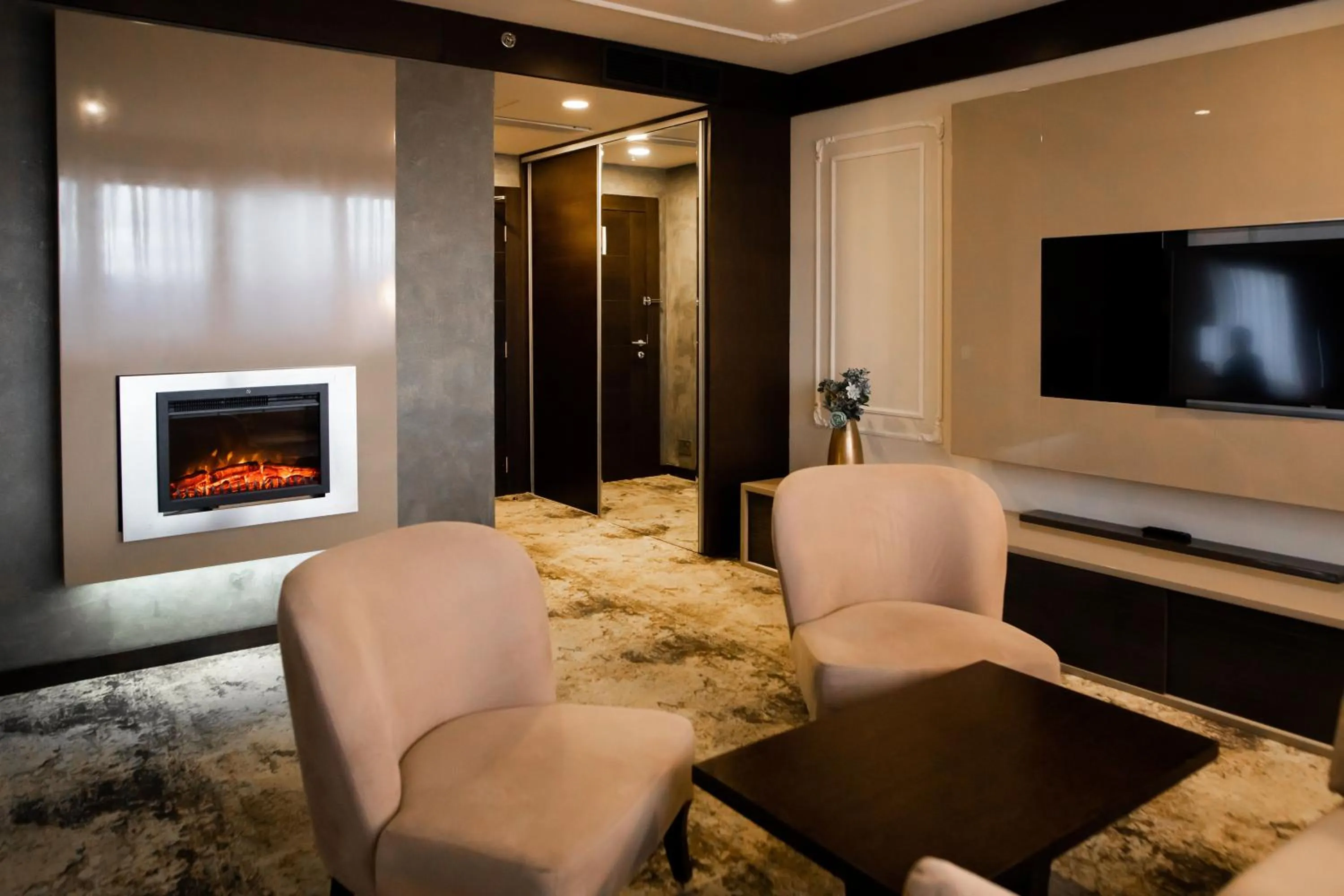 TV and multimedia in Malak Regency Hotel